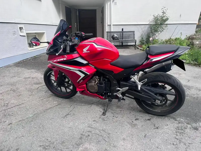 Honda CBR 500 R - foto 2