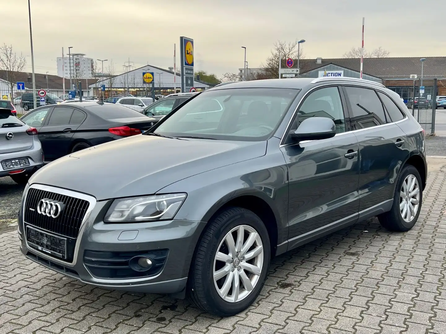 Audi Q5 3.0 TDI quattro *NAVI/ LEDER/ XENON* Grau - 1