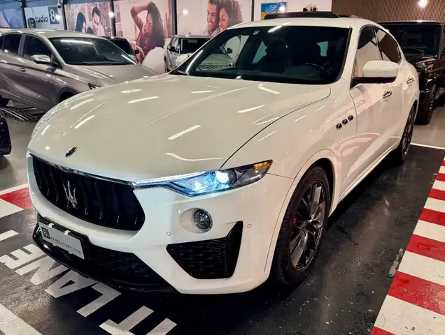 Maserati Levante V6 Diesel 275 CV AWD Gransport