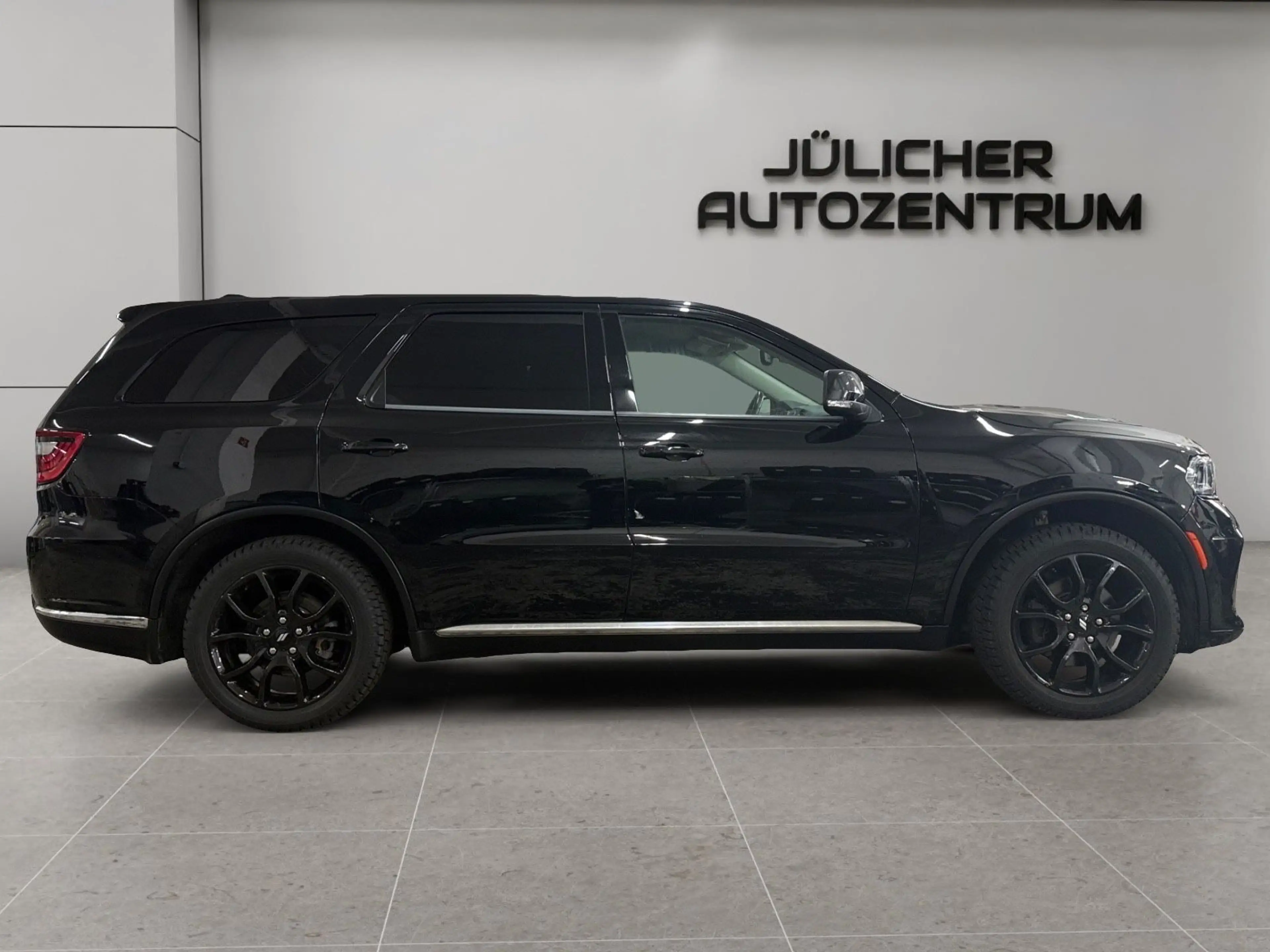 Dodge Durango 5.7 AWD Aut., 6 Sitzer, Inspektion Neu — photo 2