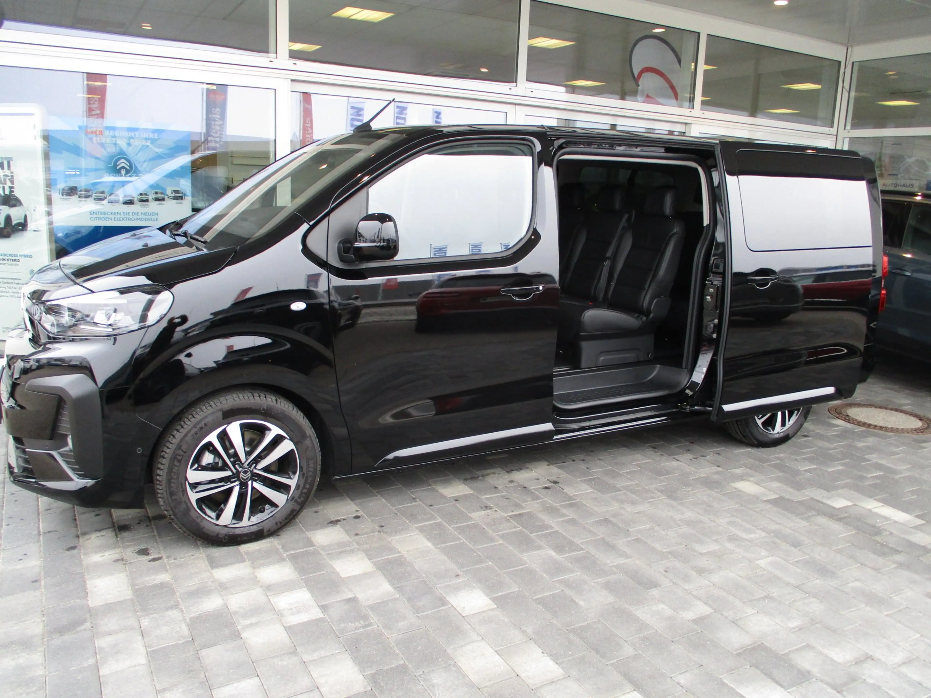 Citroen Spacetourer Business Lounge XL BHDI 180 EAT8 — photo 6