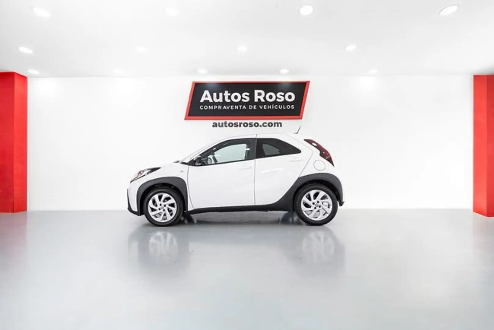 Toyota 1.0 VVT-I 72CV Play Blanco - 2