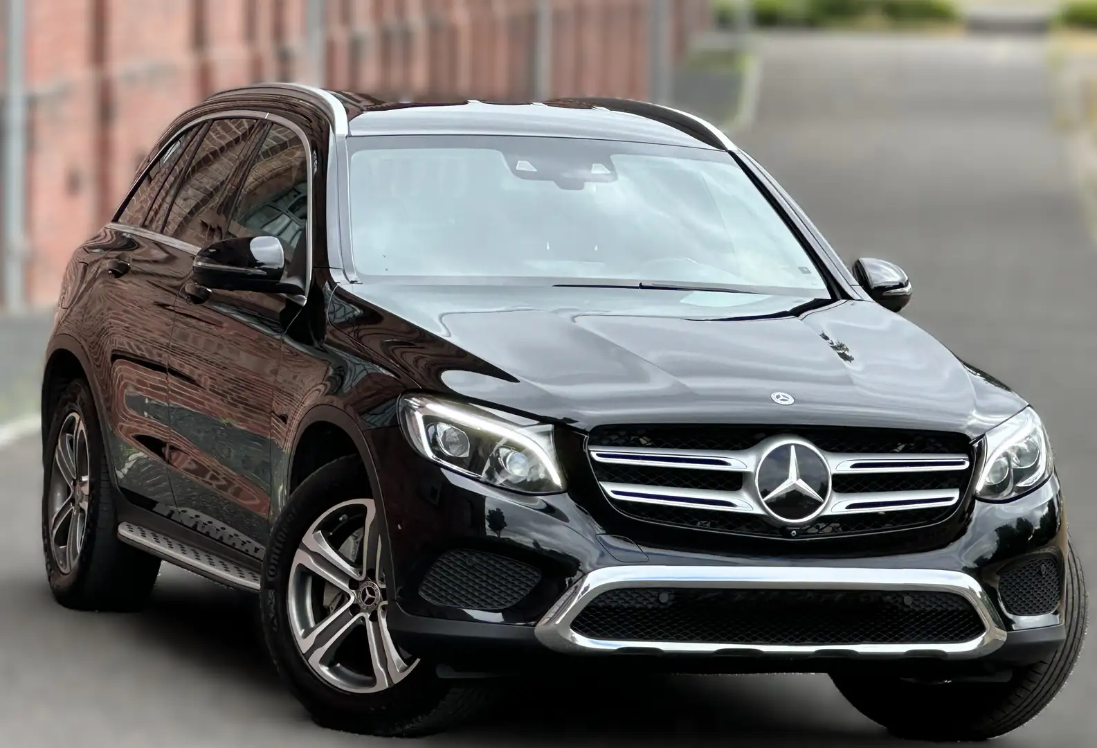 Mercedes-Benz GLC 220 GLC 220 d 4Matic 360°Kamera AHK ACC+LANE LED Schwarz - 1