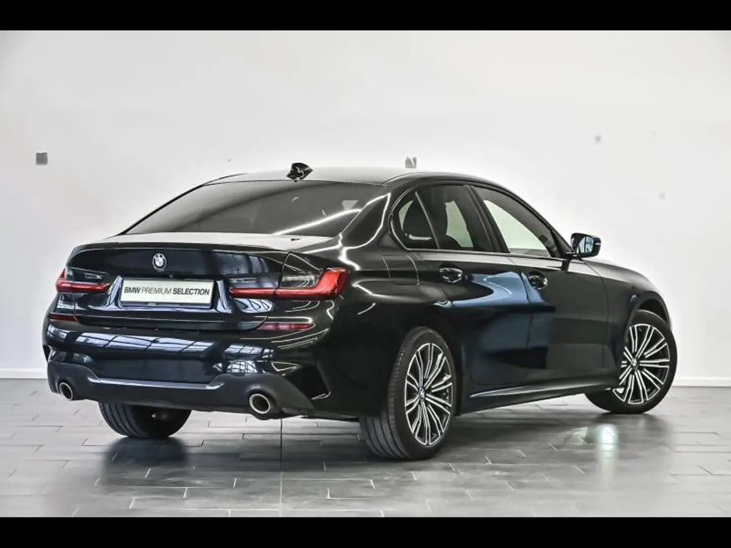 BMW 320 M SPORT - AUTOMAAT - LEDER - N Black - 2