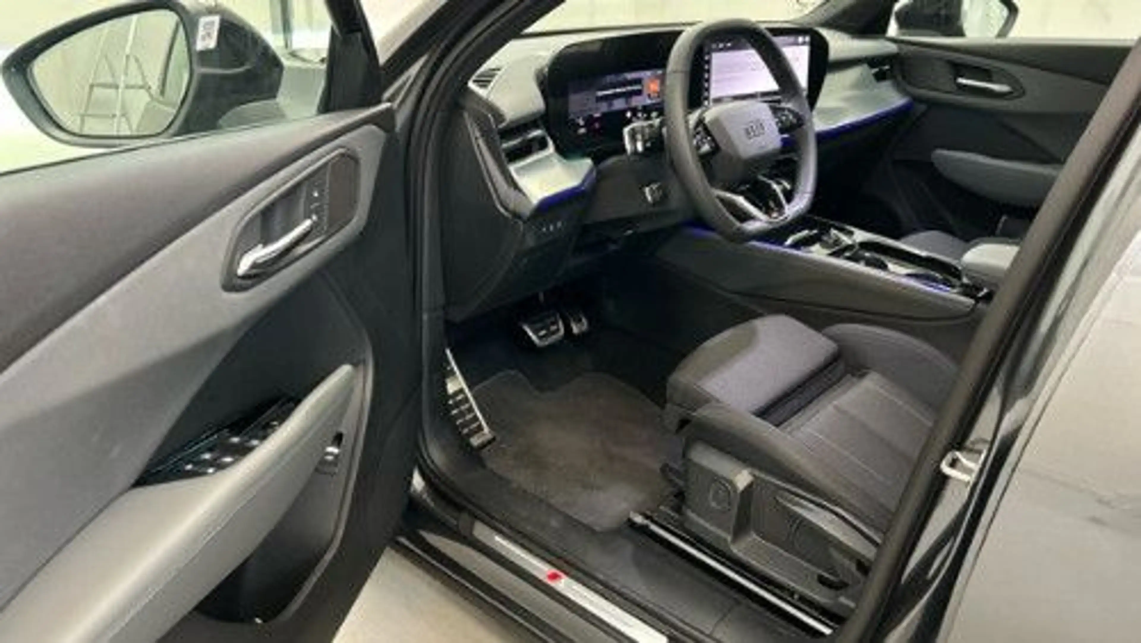 Audi Q3 SPORTBACK S LINE 35TFSI PANO KAMERA — photo 9