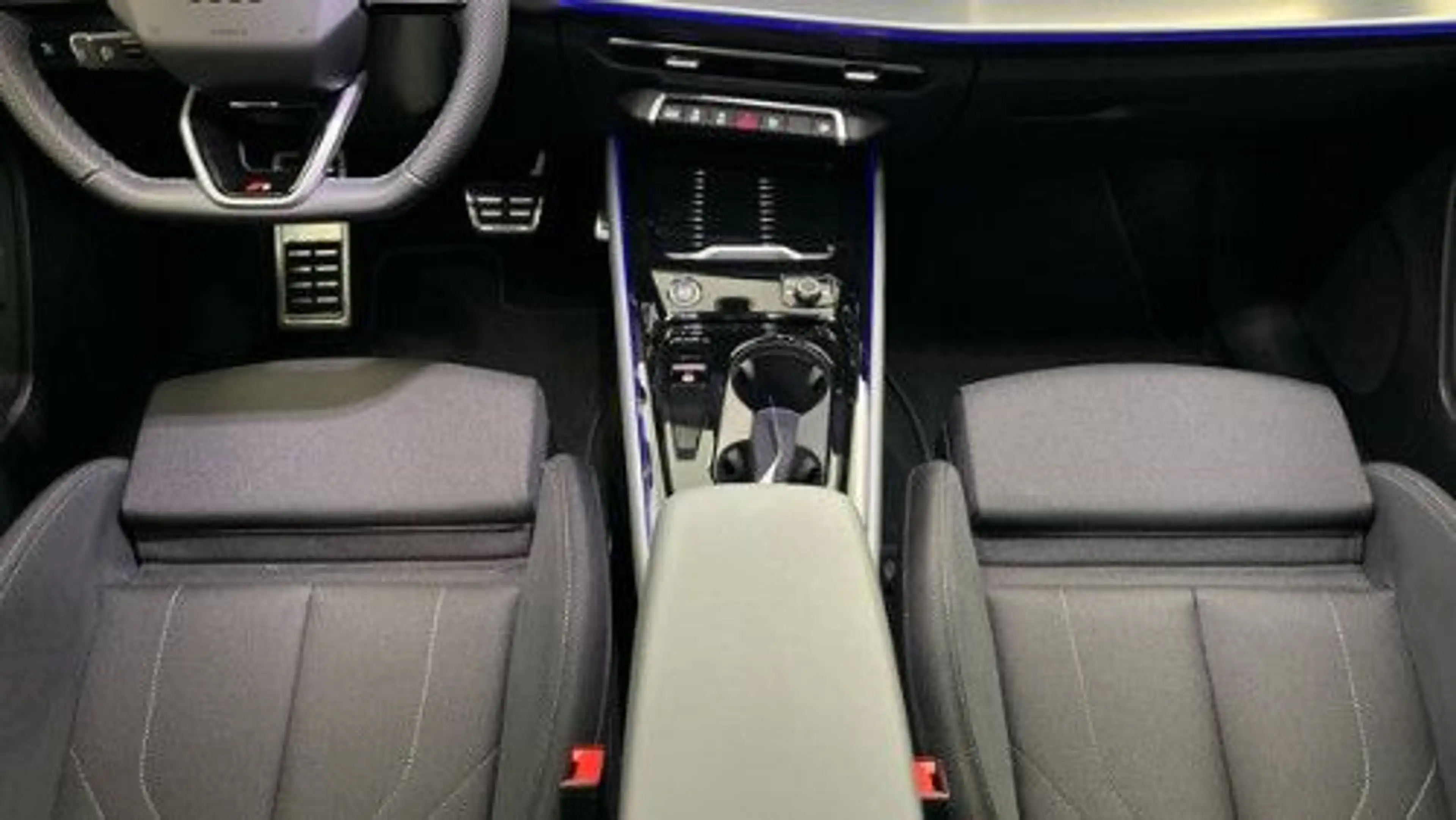 Audi Q3 SPORTBACK S LINE 35TFSI PANO KAMERA — photo 14