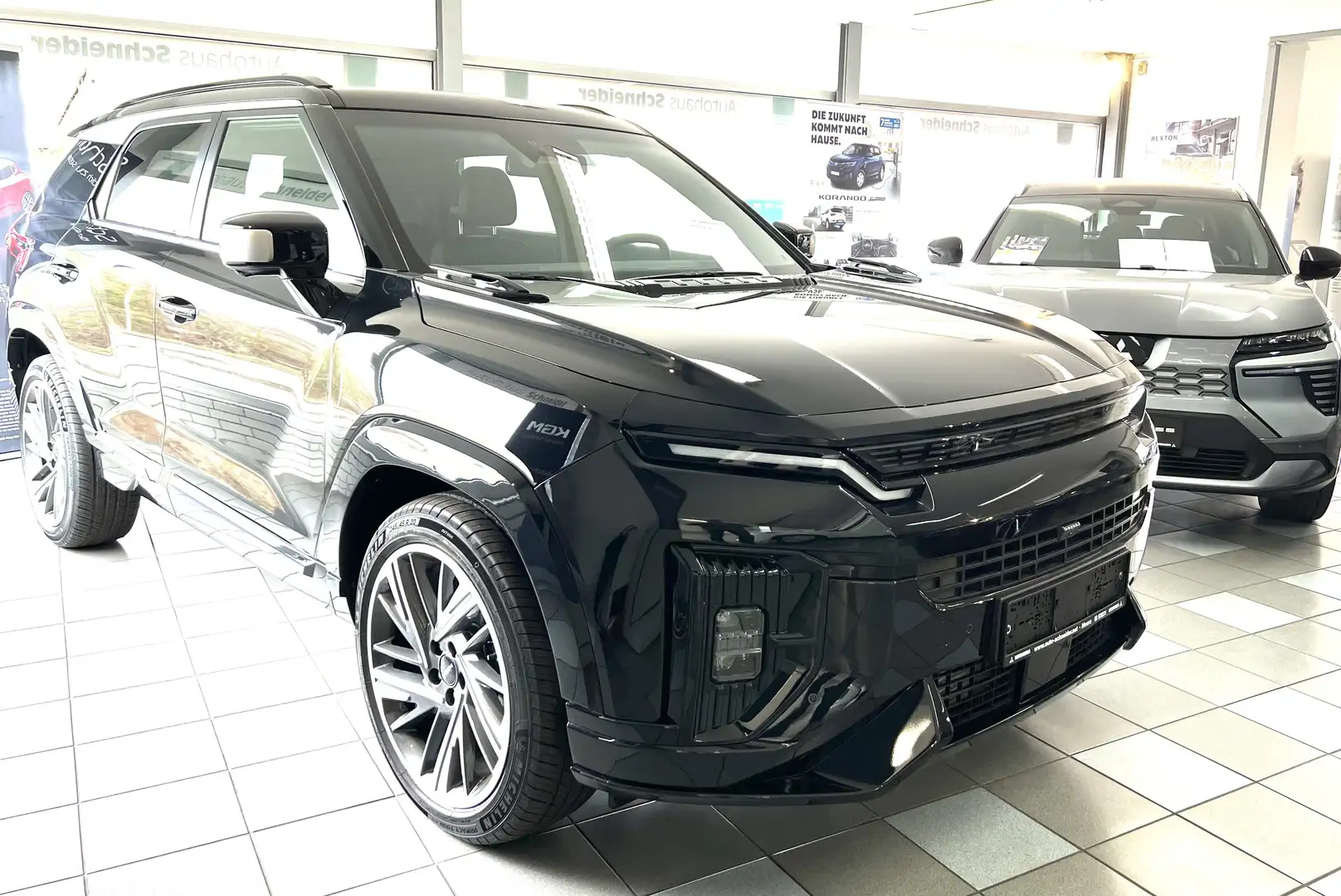 KGM Actyon Actyon "Lux" AT 4WD Panoramadach Negro - 1