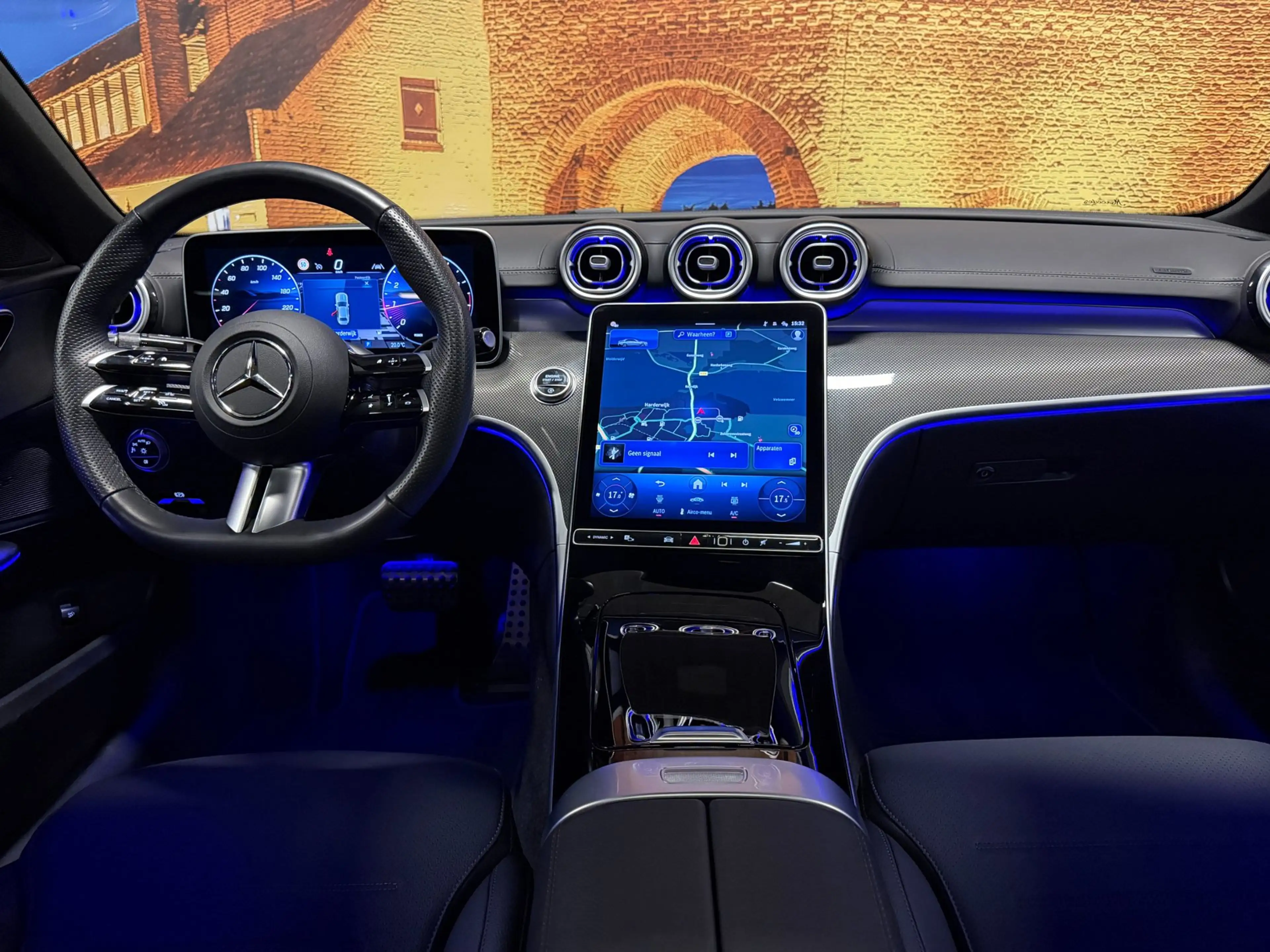 Mercedes-Benz C 180 AMG Line Aut Panodak 360 Camera Leer — photo 3