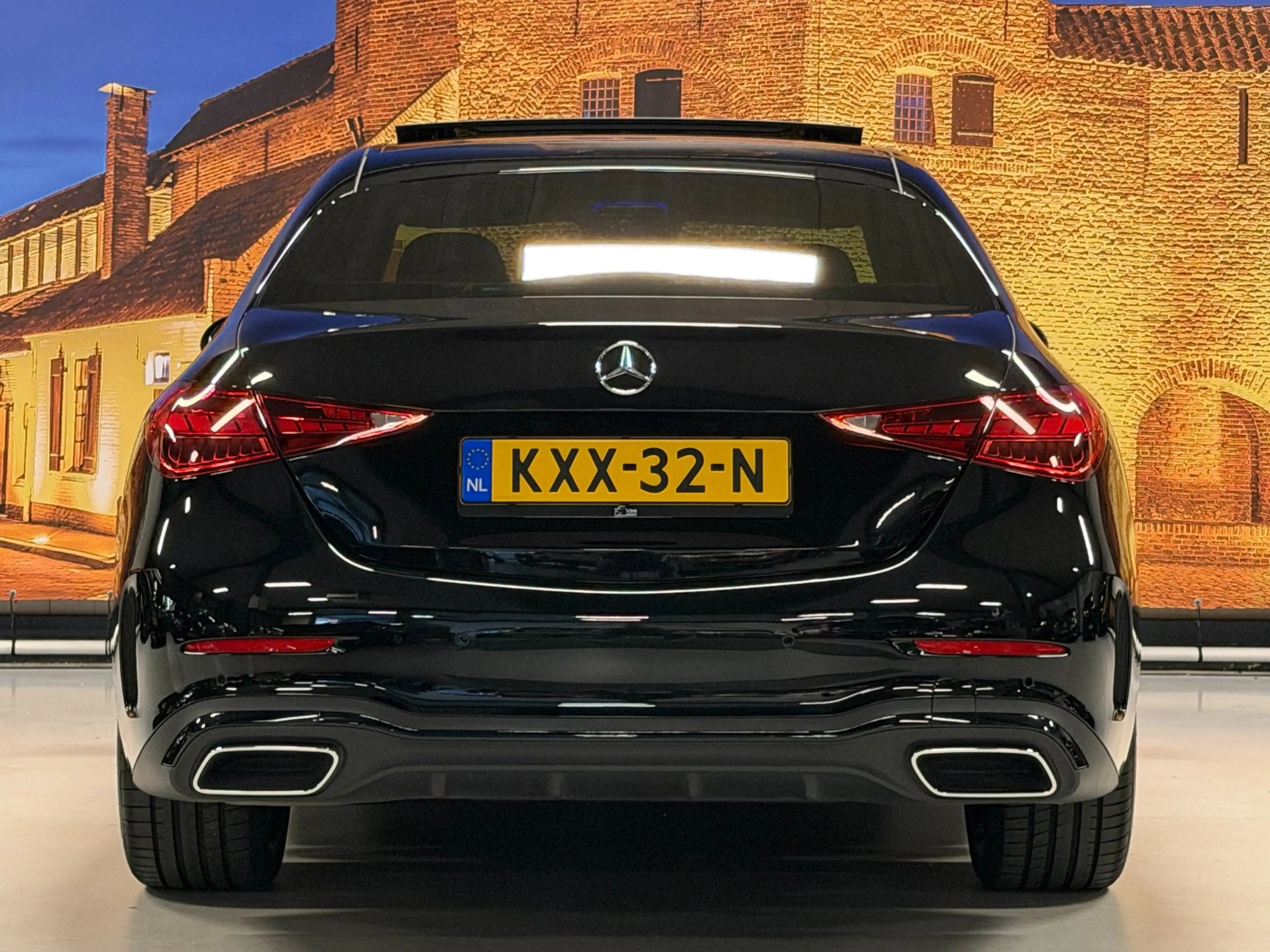 Mercedes-Benz C 180 AMG Line Aut Panodak 360 Camera Leer — photo 6
