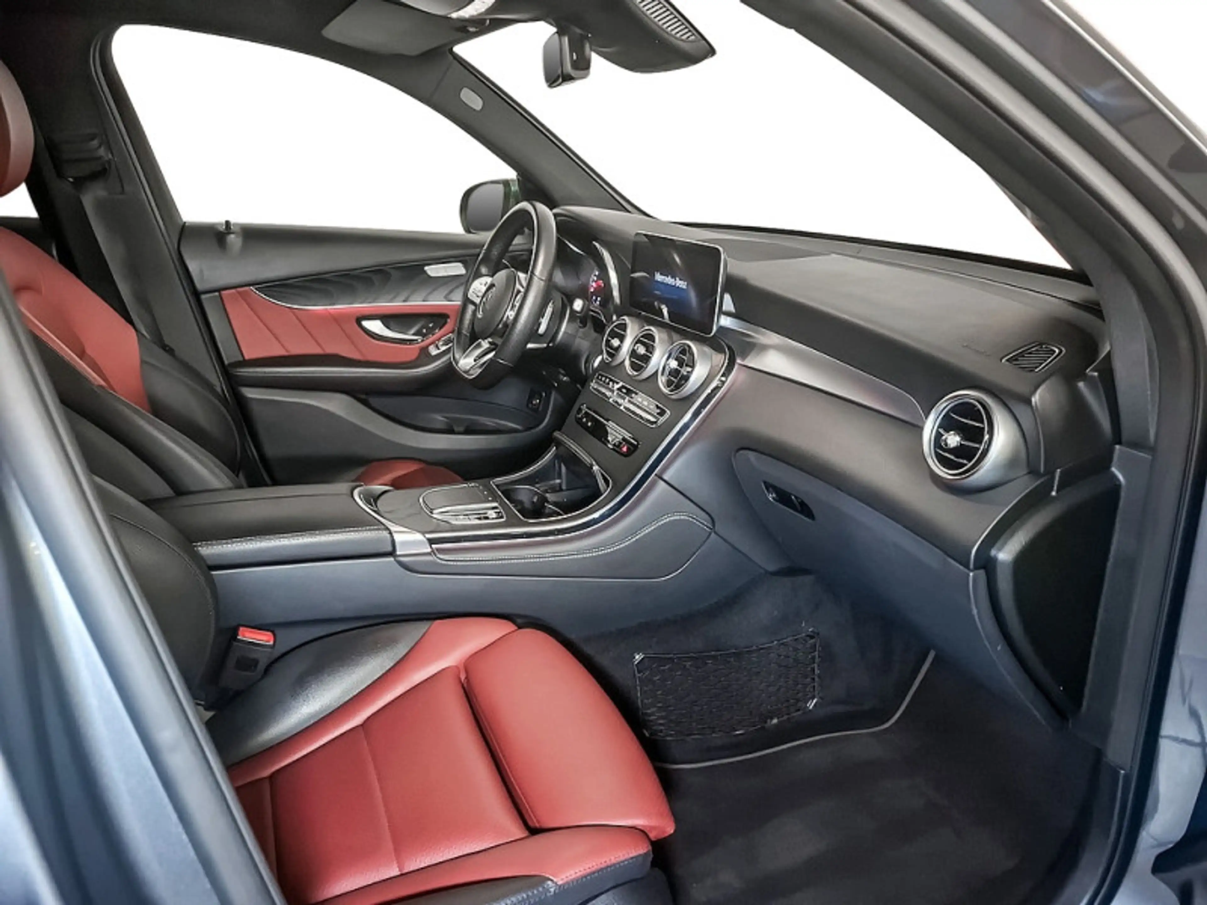 Mercedes-Benz GLC 200 4M AMG KAMERA SPUR PDC SHZ — photo 5