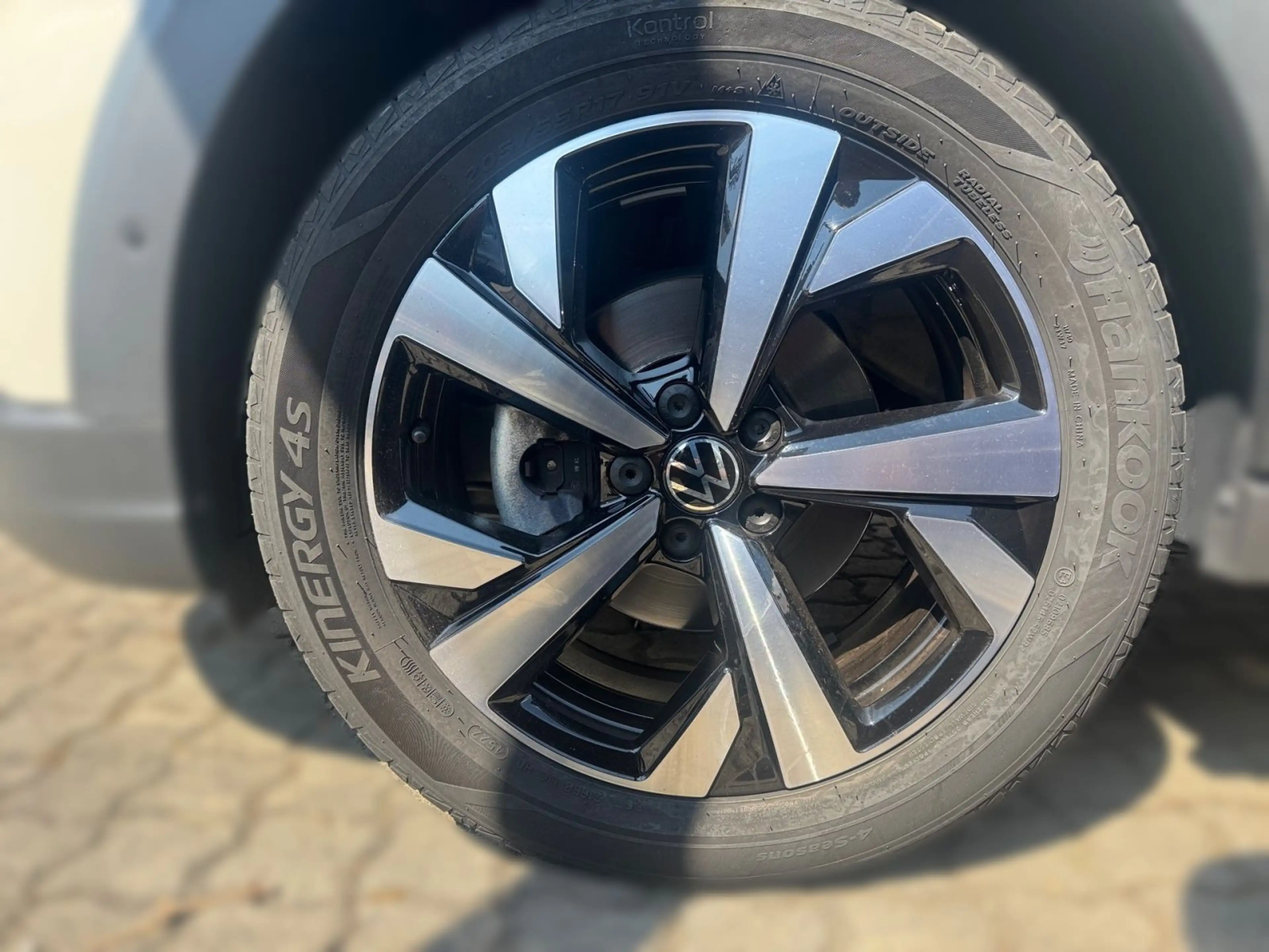Volkswagen Taigo 1.0 TSI DSG Style Navi IQ.LIGHT - LED-Matr — photo 3