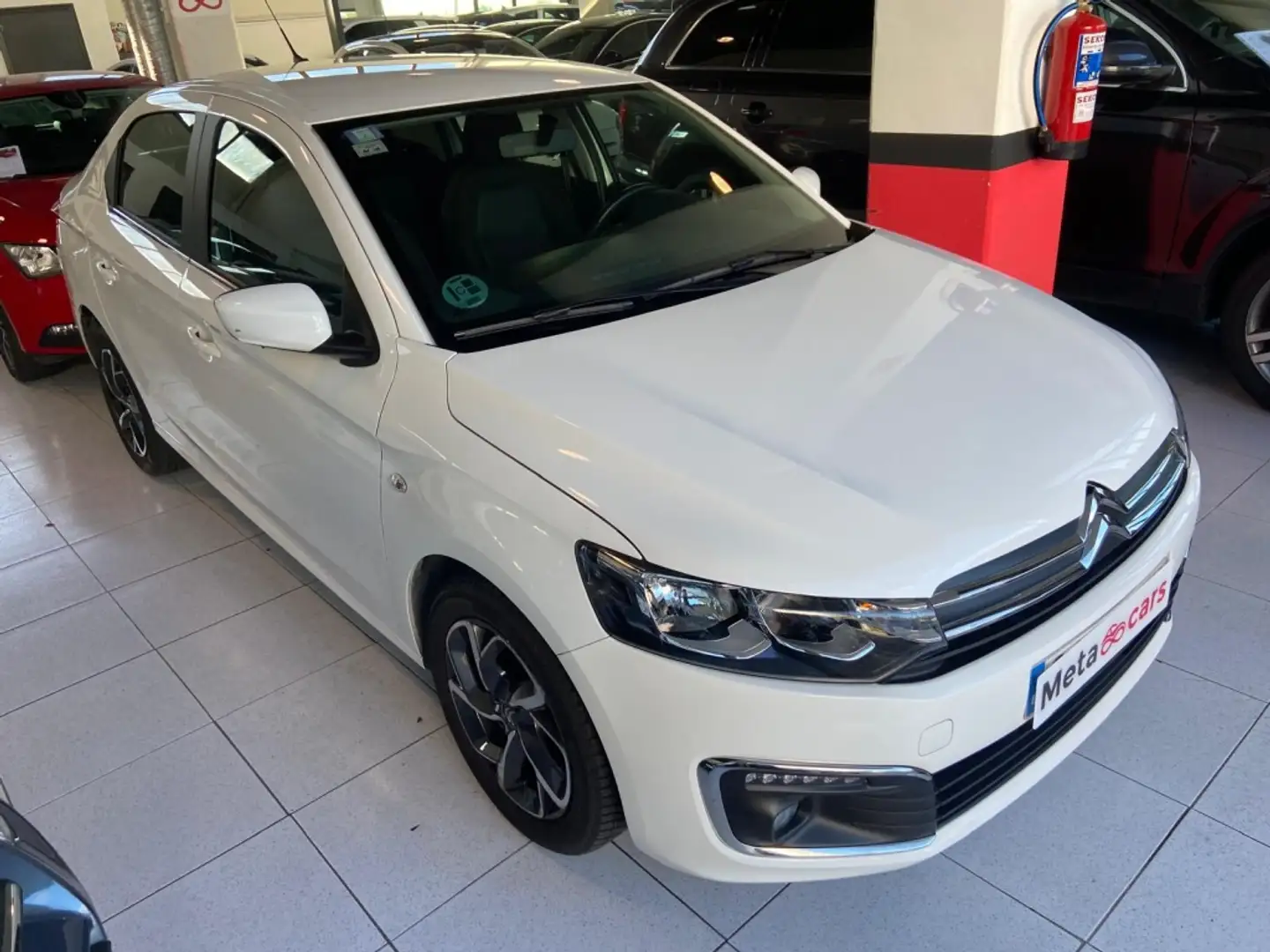 Citroen C-Elysée 1.5BlueHDi S&S Shine 100 Weiß - 2