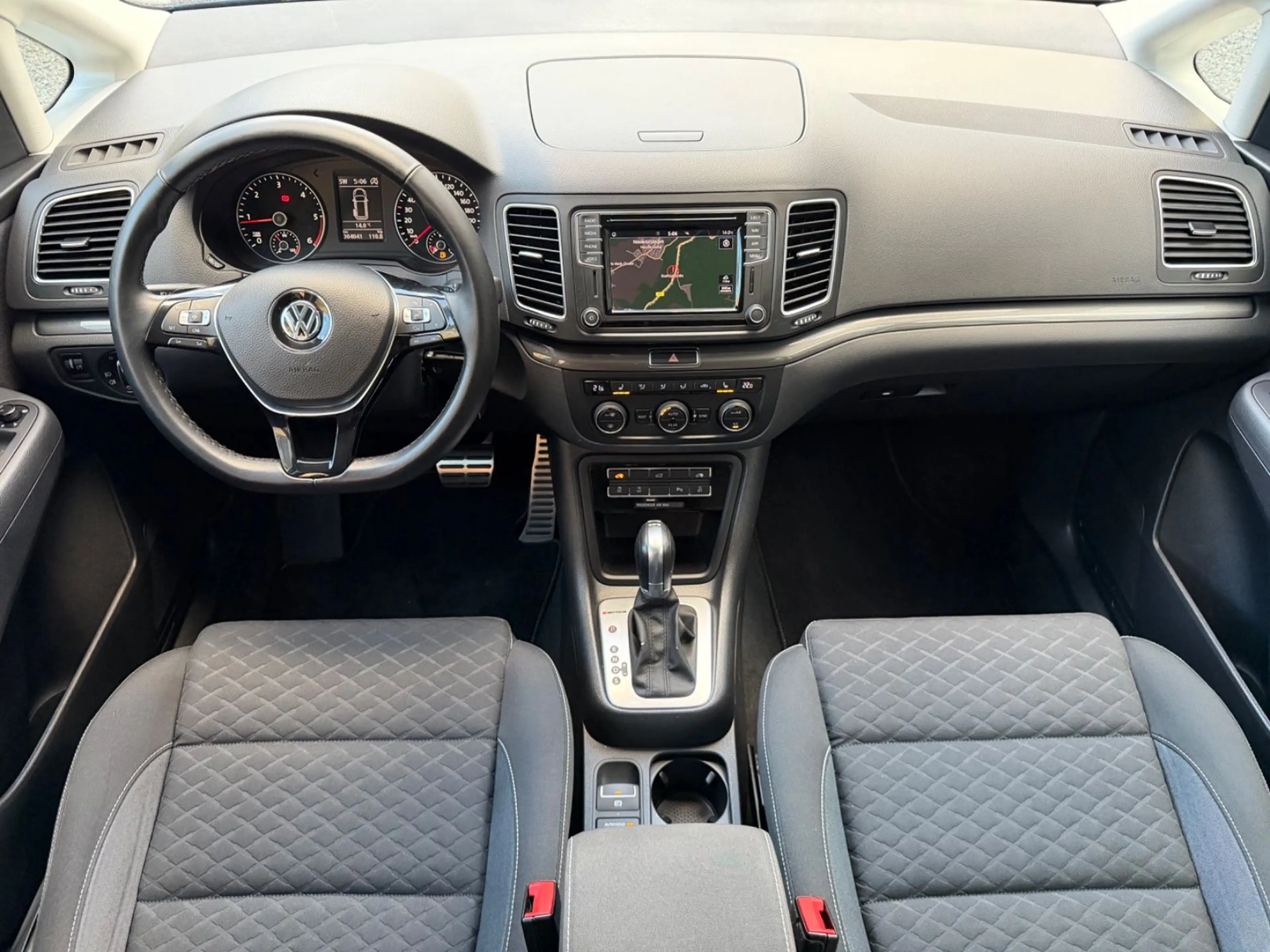 Volkswagen Sharan 2.0TDI Join 4Motion 7 Sitze AHK Xenon TÜV — photo 11
