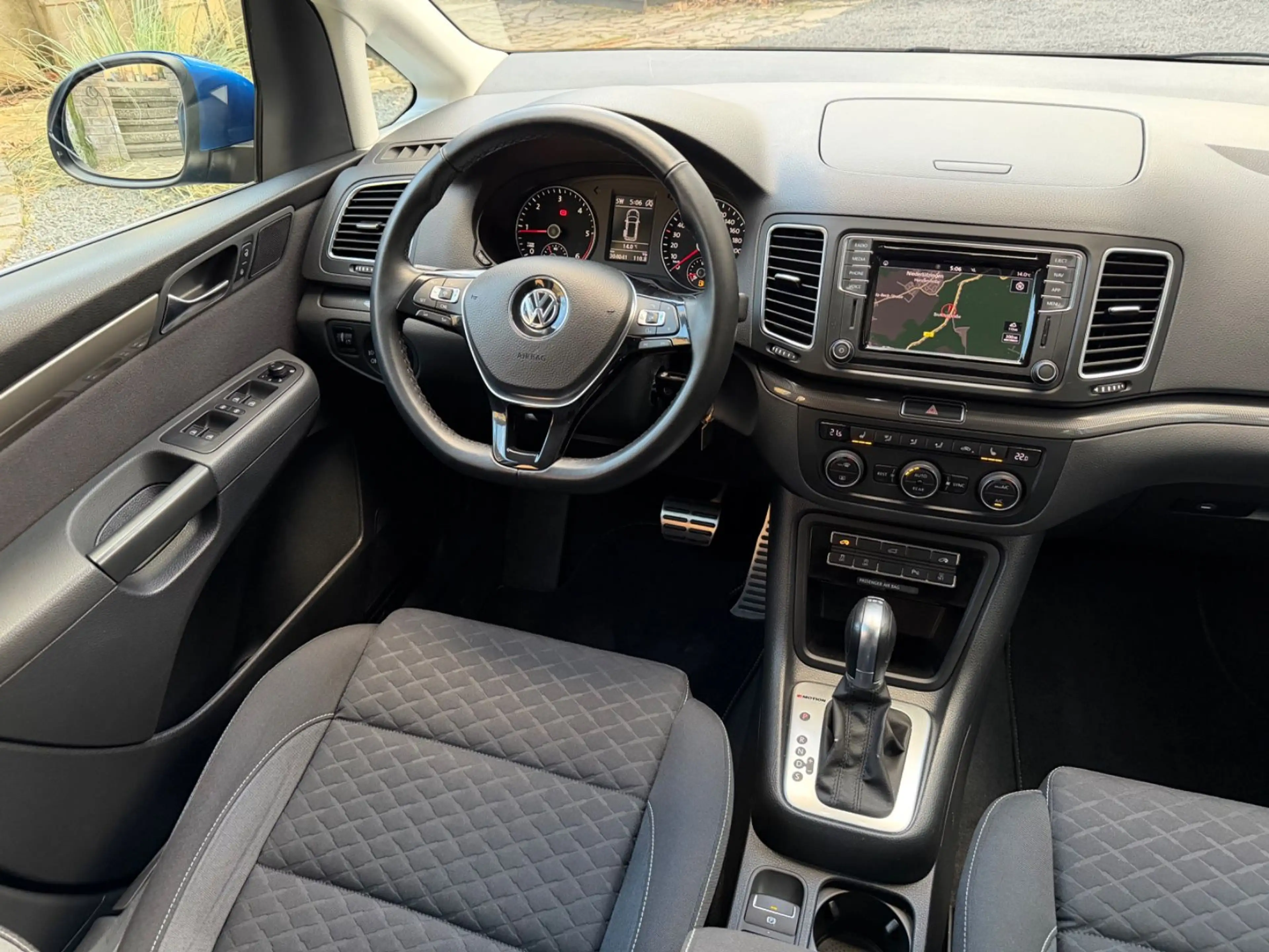 Volkswagen Sharan 2.0TDI Join 4Motion 7 Sitze AHK Xenon TÜV — photo 12