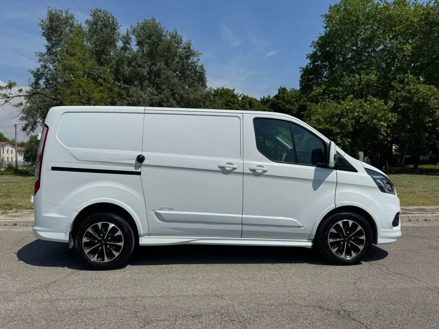 Ford Transit Custom 290 2.0 TDCi 170 PC Furgone Sport Bianco - 2