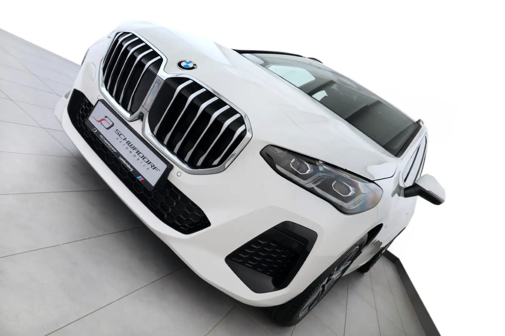 BMW 218 M Sport HUD ACC H&K 360° AHK Weiß - 2