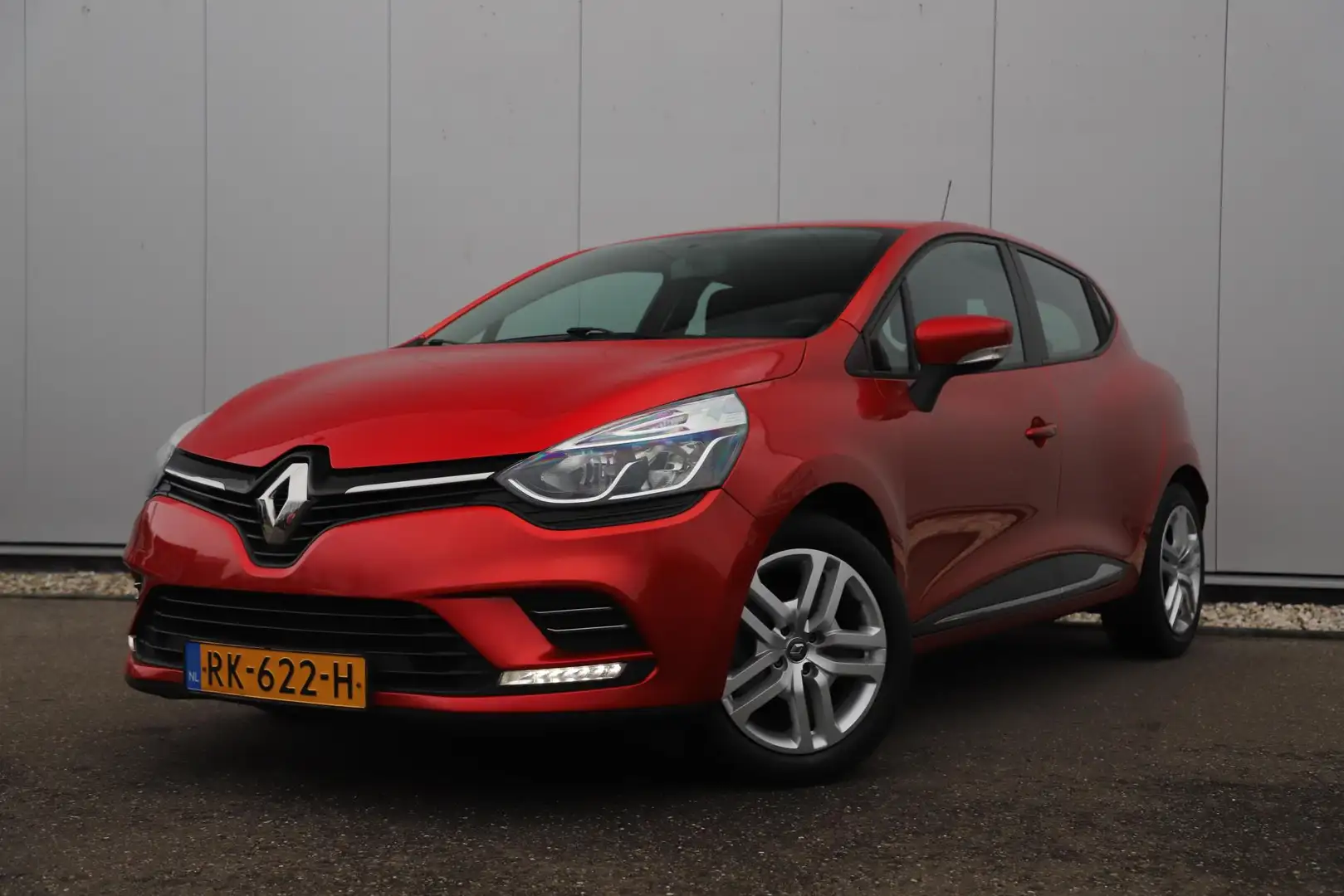 Renault Clio 0.9 TCe Zen Navigatie Airco Cruise Bluetooth LED B Rood - 2