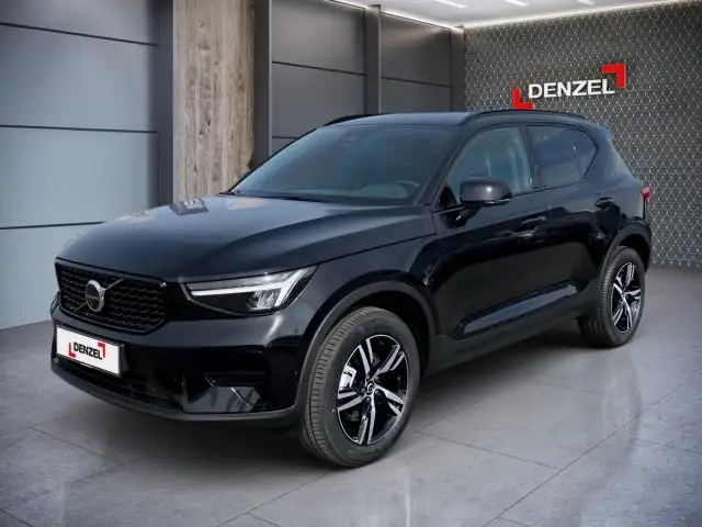 Volvo XC40 Plus, B3 Mild Hybrid, Benzin, Dark Ansicht 1