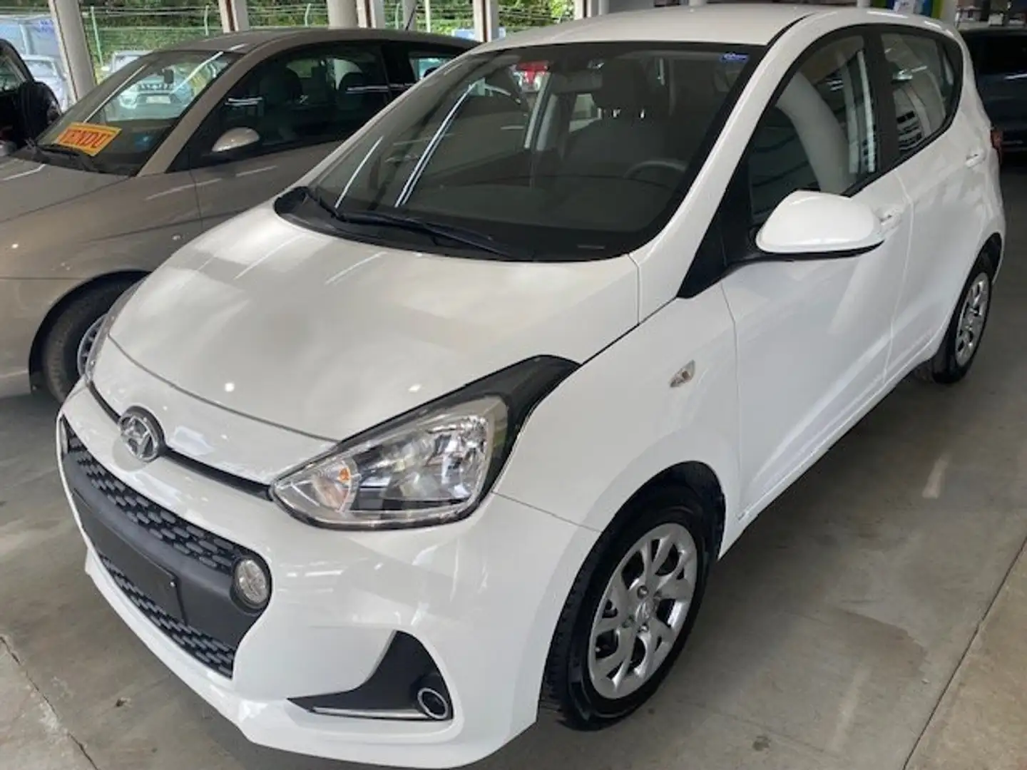 Hyundai i10 i10 1.2i Sky (EU6d-TEMP) Wit - 1