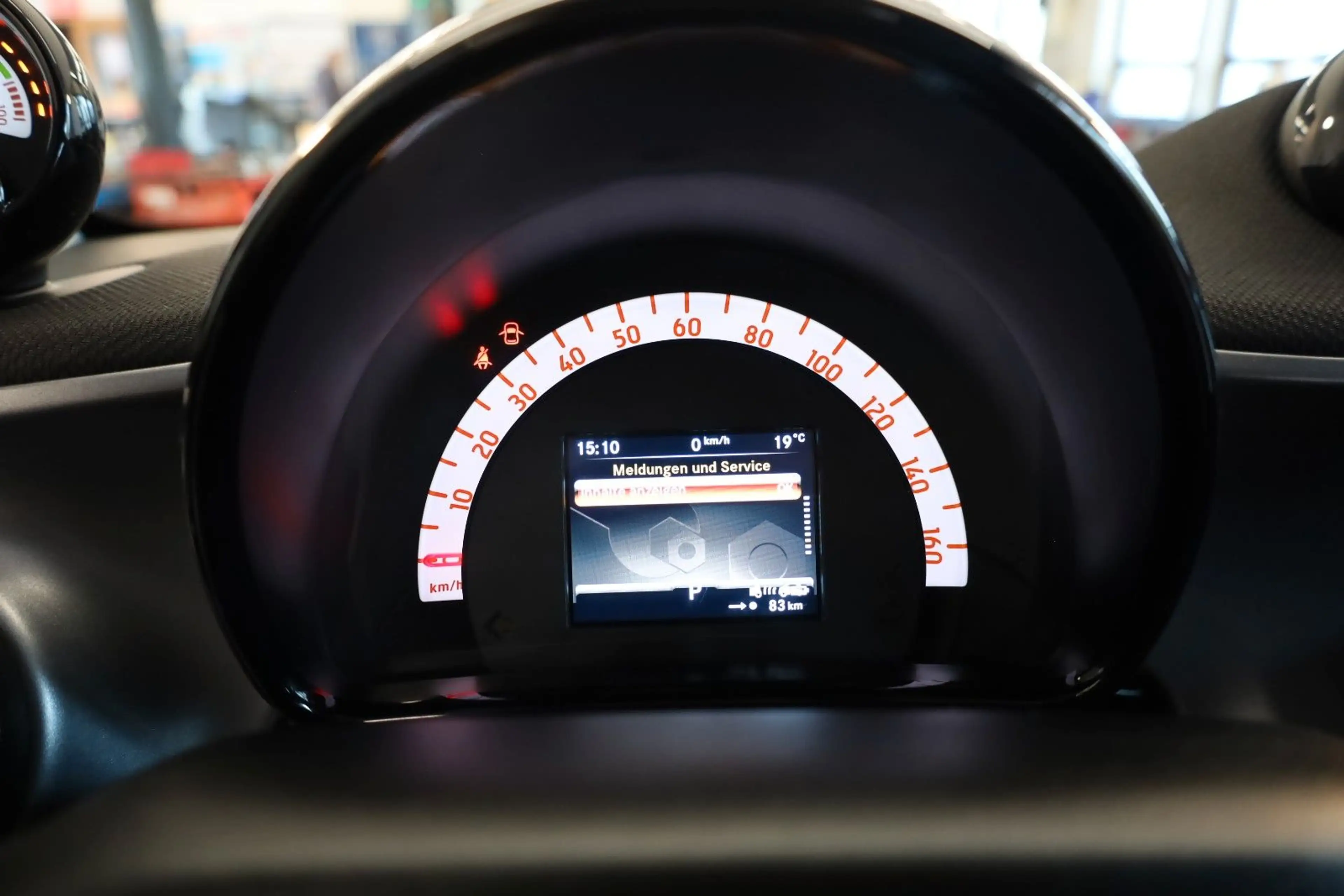 smart forTwo fortwo/ EQ 22 KW Lader/Pano/Navi/R.Kamera — photo 15