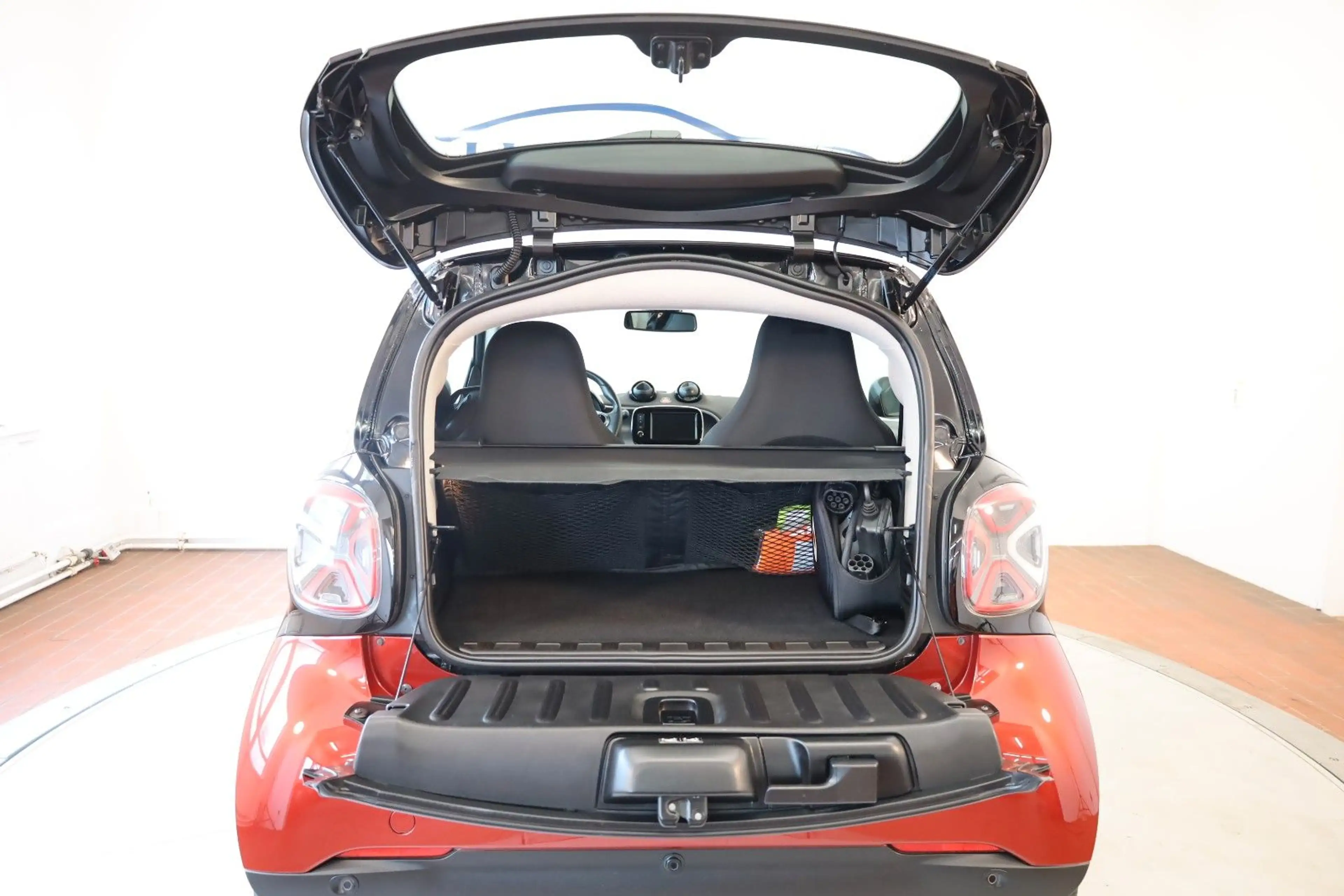 smart forTwo fortwo/ EQ 22 KW Lader/Pano/Navi/R.Kamera — photo 11