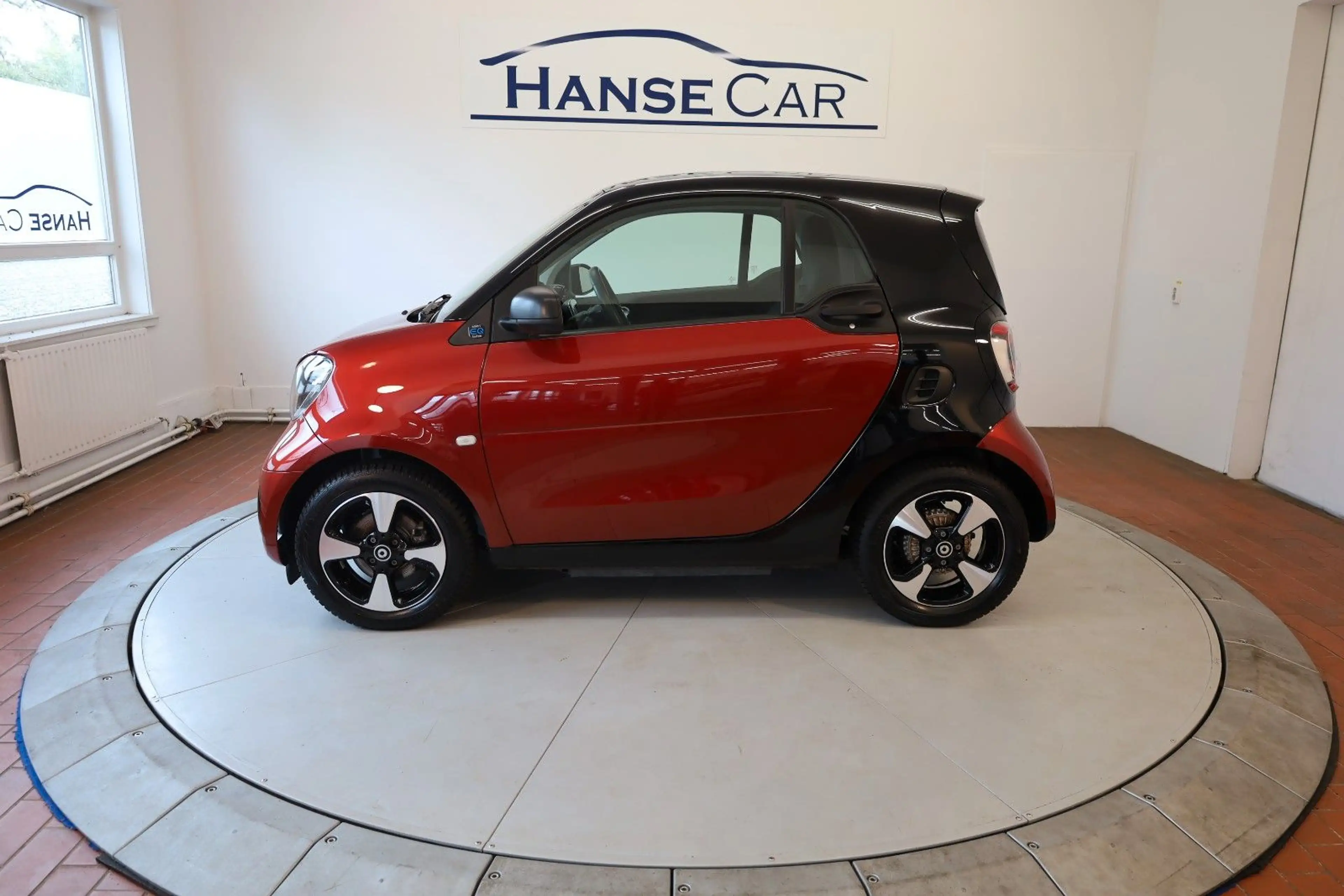 smart forTwo fortwo/ EQ 22 KW Lader/Pano/Navi/R.Kamera — photo 3