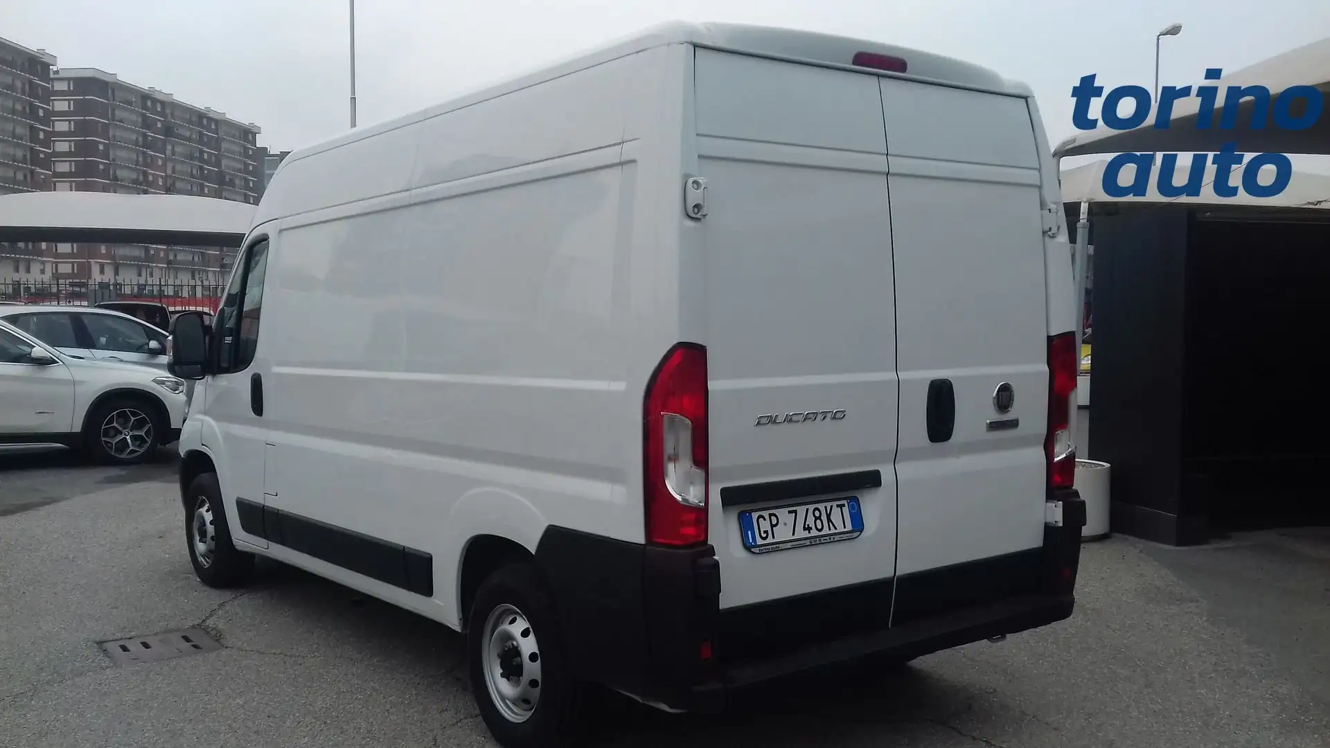 Fiat Ducato Ducato 33MH2 PASSO MEDIO TETTO ALTO 2.2Mjt 140CV Blanc - 2