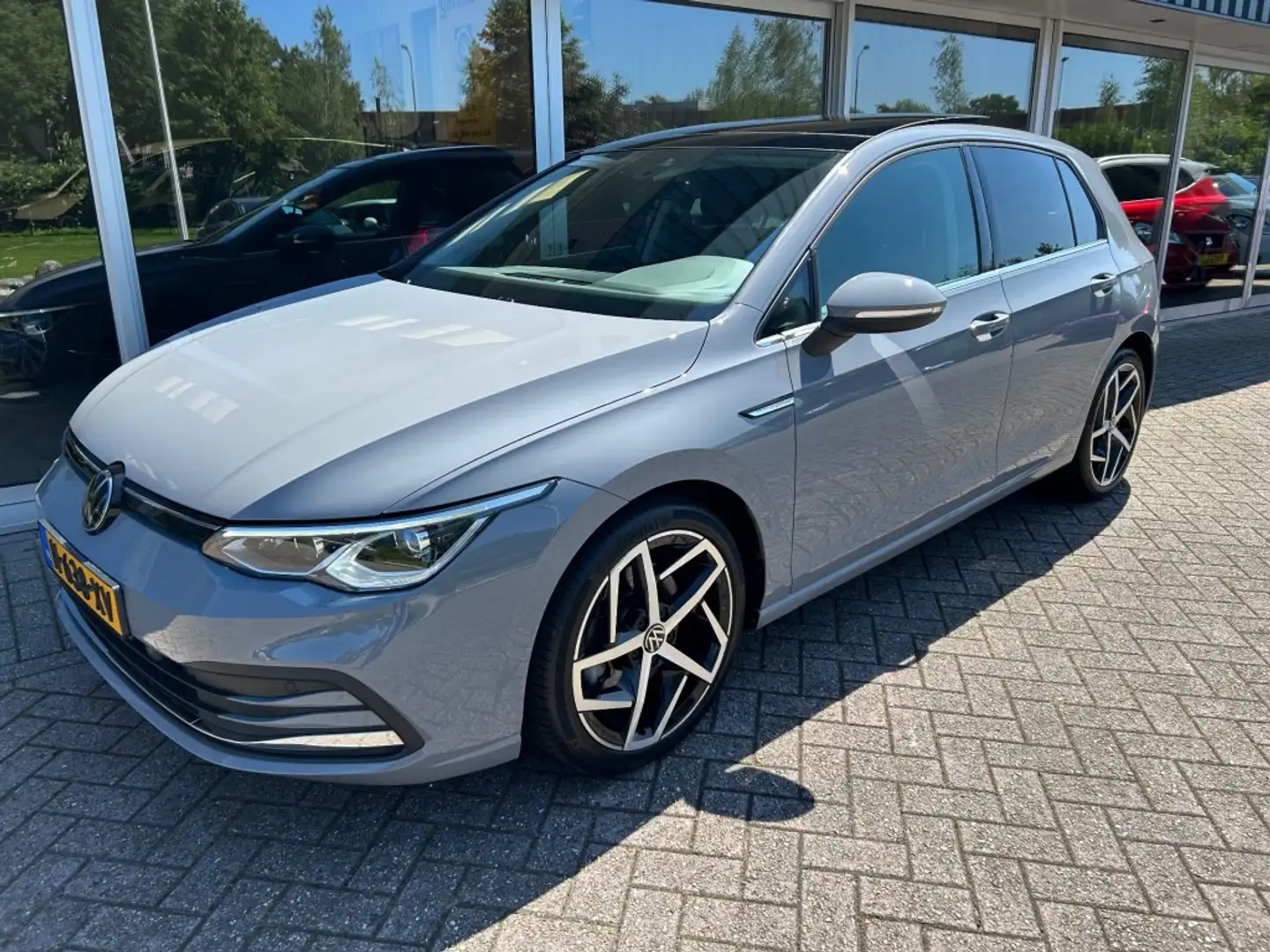 Volkswagen Golf 1.5 eTSI GOLF STYLE AUTOMAAT!Moonstone Grey Gris - 2