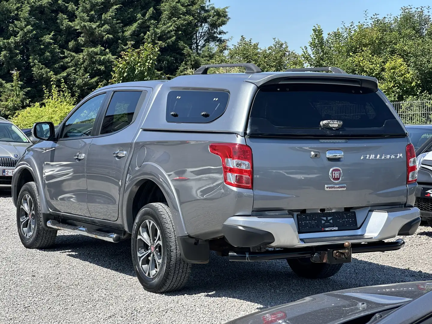 Fiat Fullback 2.4 D 4WD LX Gris - 2