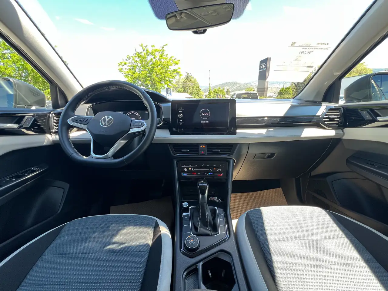Volkswagen Taos снимка Volkswagen Taos