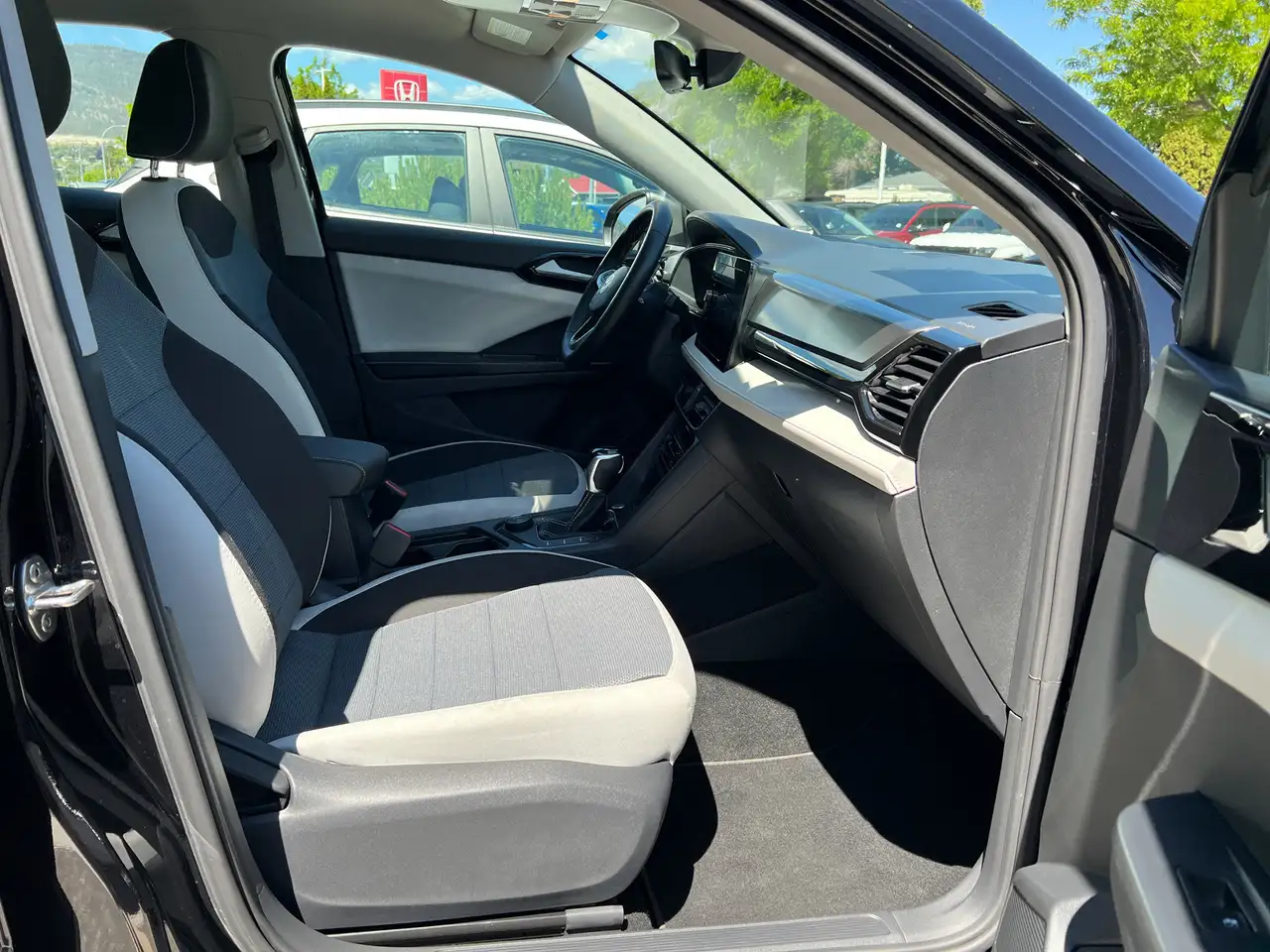 Volkswagen Taos снимка Volkswagen Taos