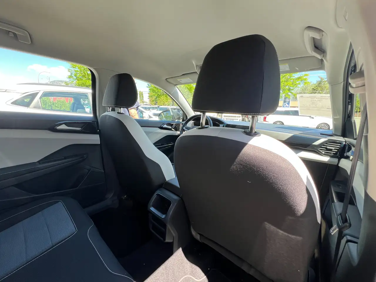Volkswagen Taos снимка Volkswagen Taos