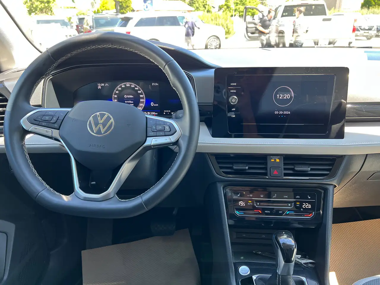 Volkswagen Taos снимка Volkswagen Taos