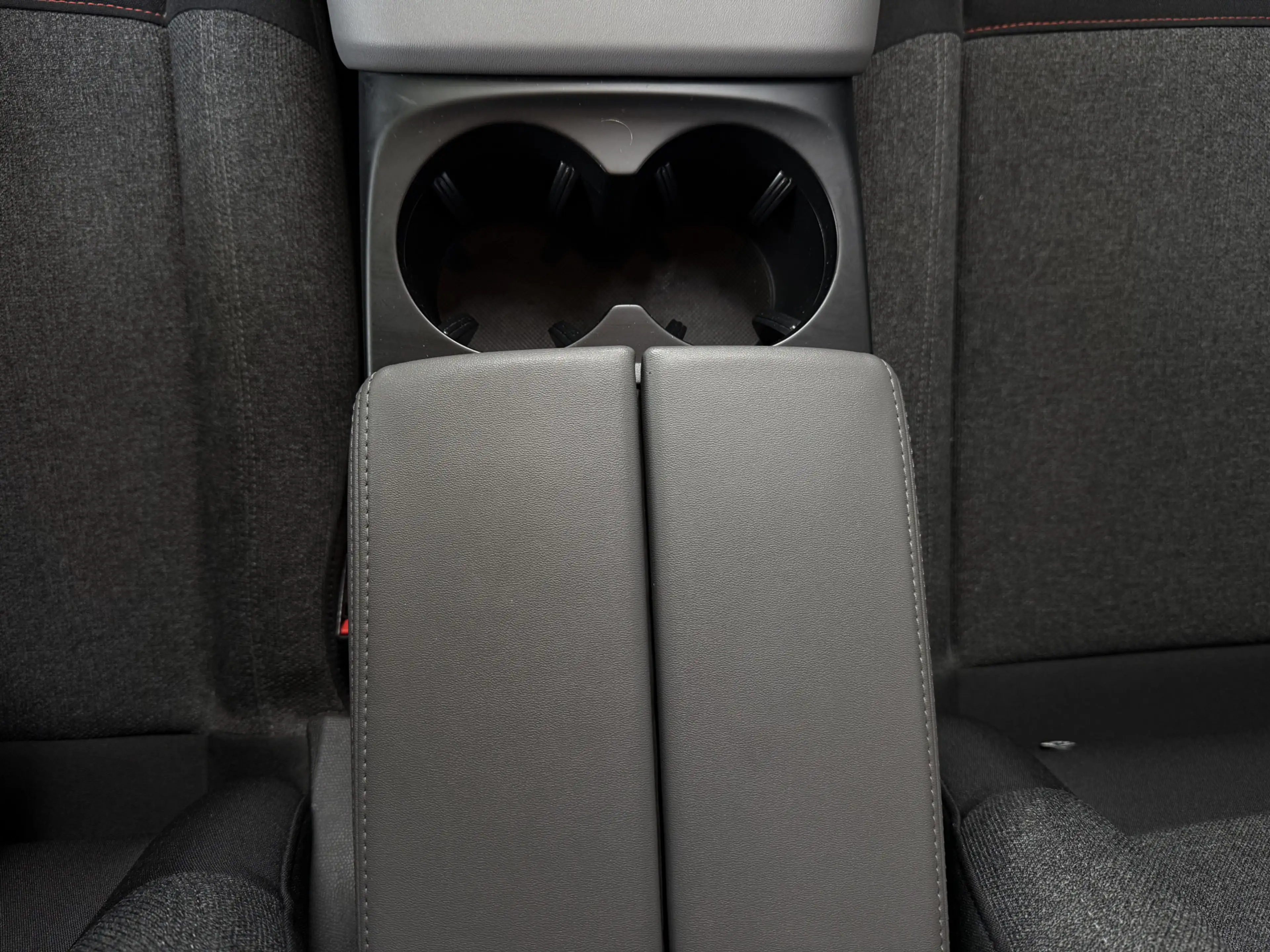 Citroen C5 Aircross 1.2 PureTech Business | afneembare trekhaak | appl — photo 30