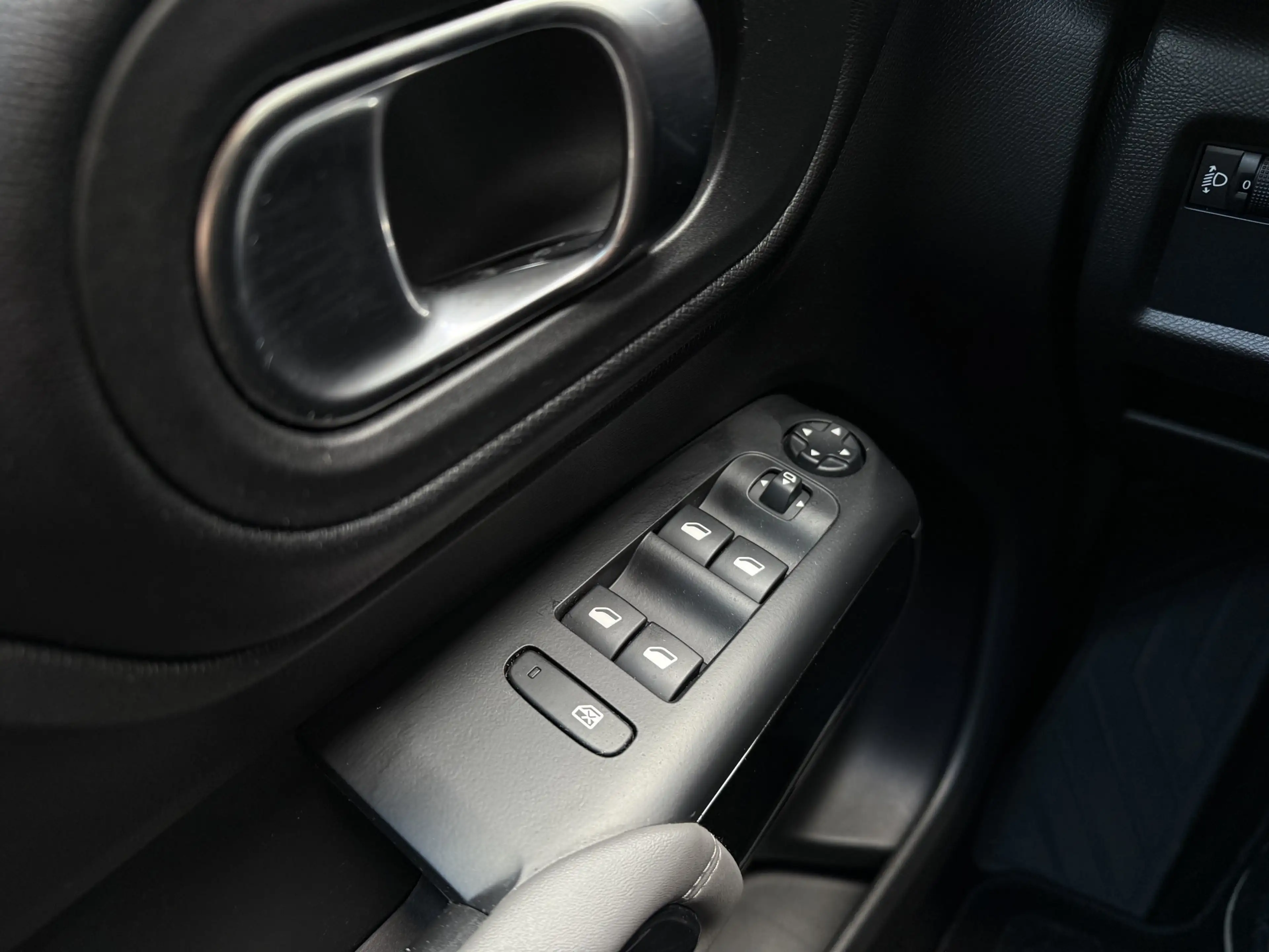 Citroen C5 Aircross 1.2 PureTech Business | afneembare trekhaak | appl — photo 33