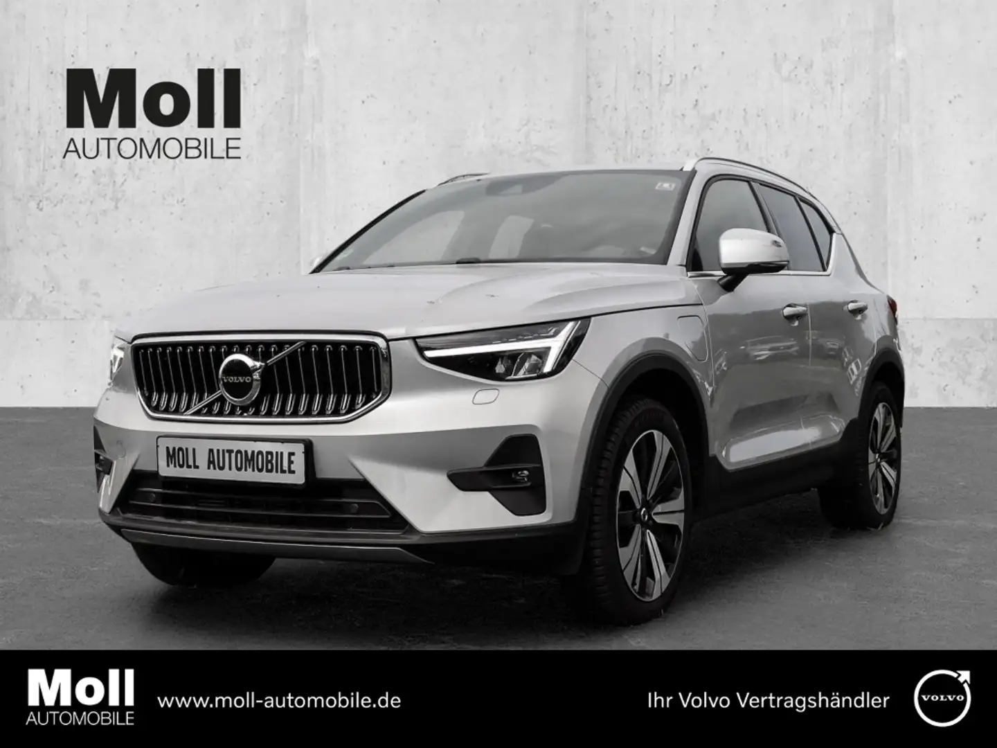 Volvo XC40 Core Recharge Plug-In Hybrid 2WD T4 Twin Engine EU Silber - 1