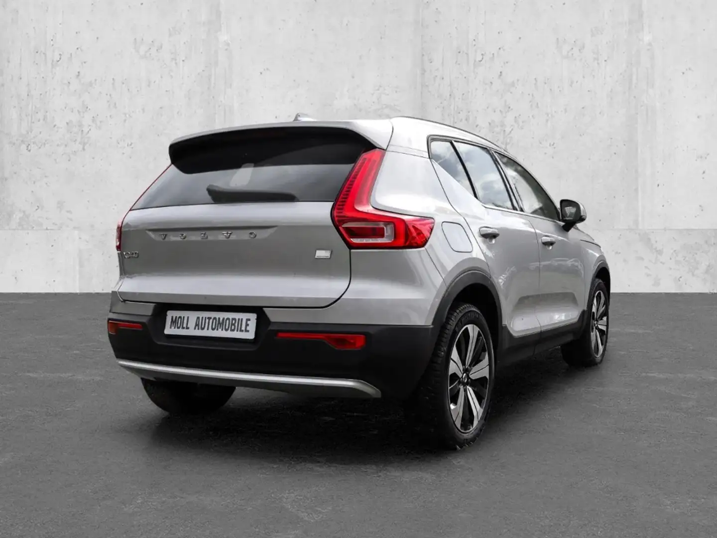Volvo XC40 Core Recharge Plug-In Hybrid 2WD T4 Twin Engine EU Silber - 2