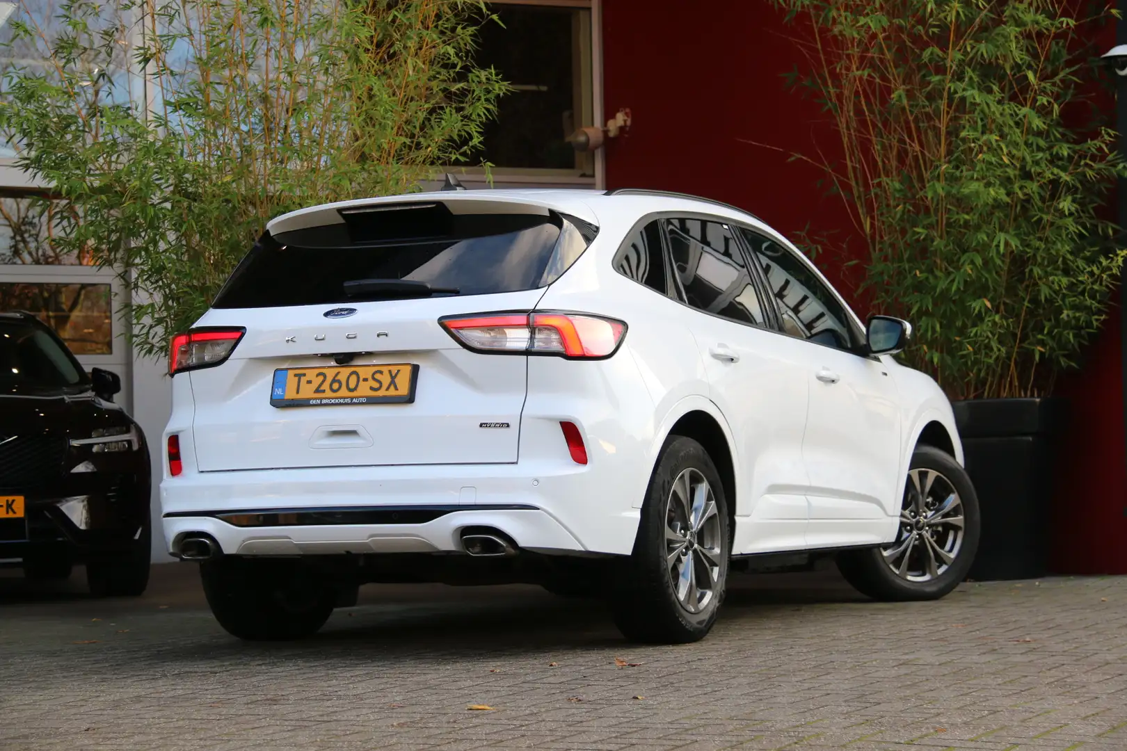 Ford Kuga 2.5 PHEV ST-Line | Trekhaak | Camera | Stuur/stoel Blanc - 2