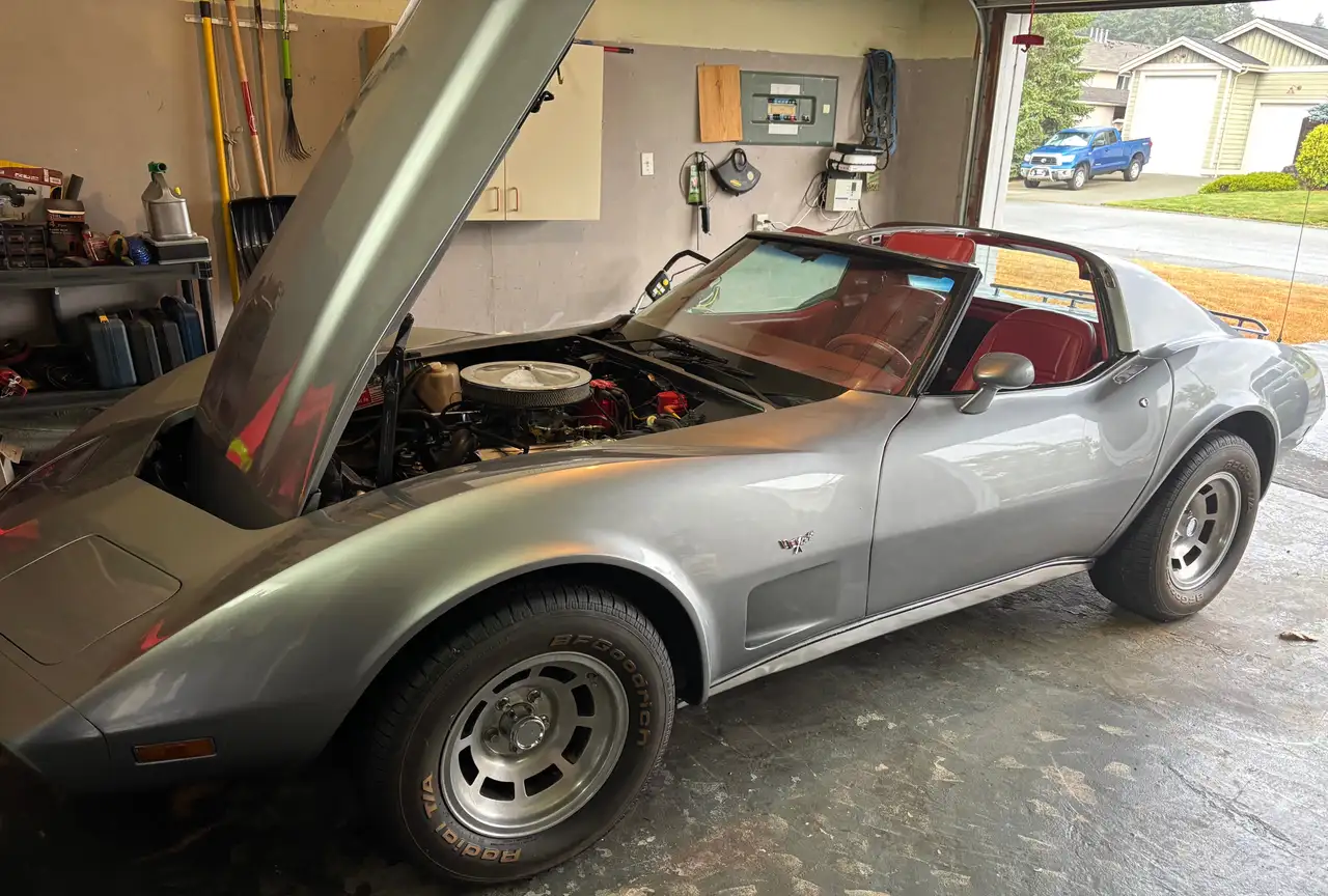 Chevrolet Corvette снимка Chevrolet Corvette