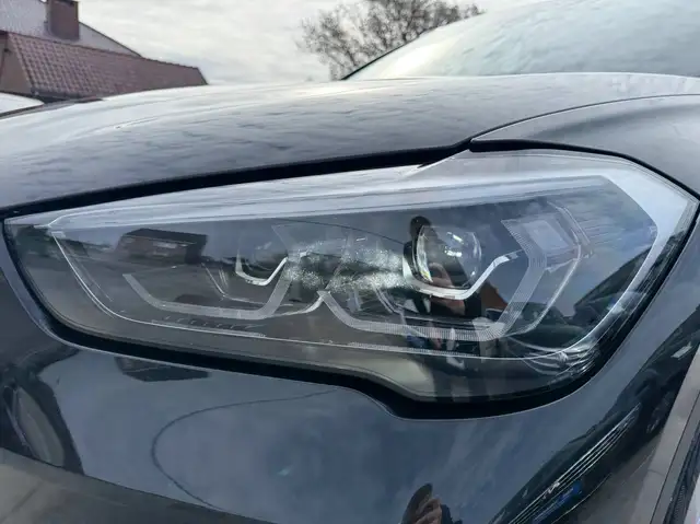 BMW X1 view 10