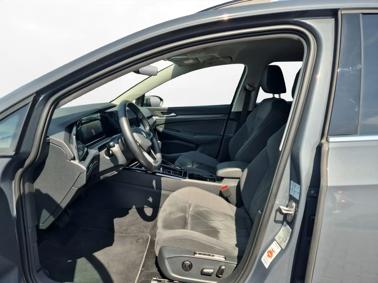 Volkswagen Golf Variant Golf VIII Variant 2.0 TSI DSG AHK RüKa Matrix Ke Gris - 2