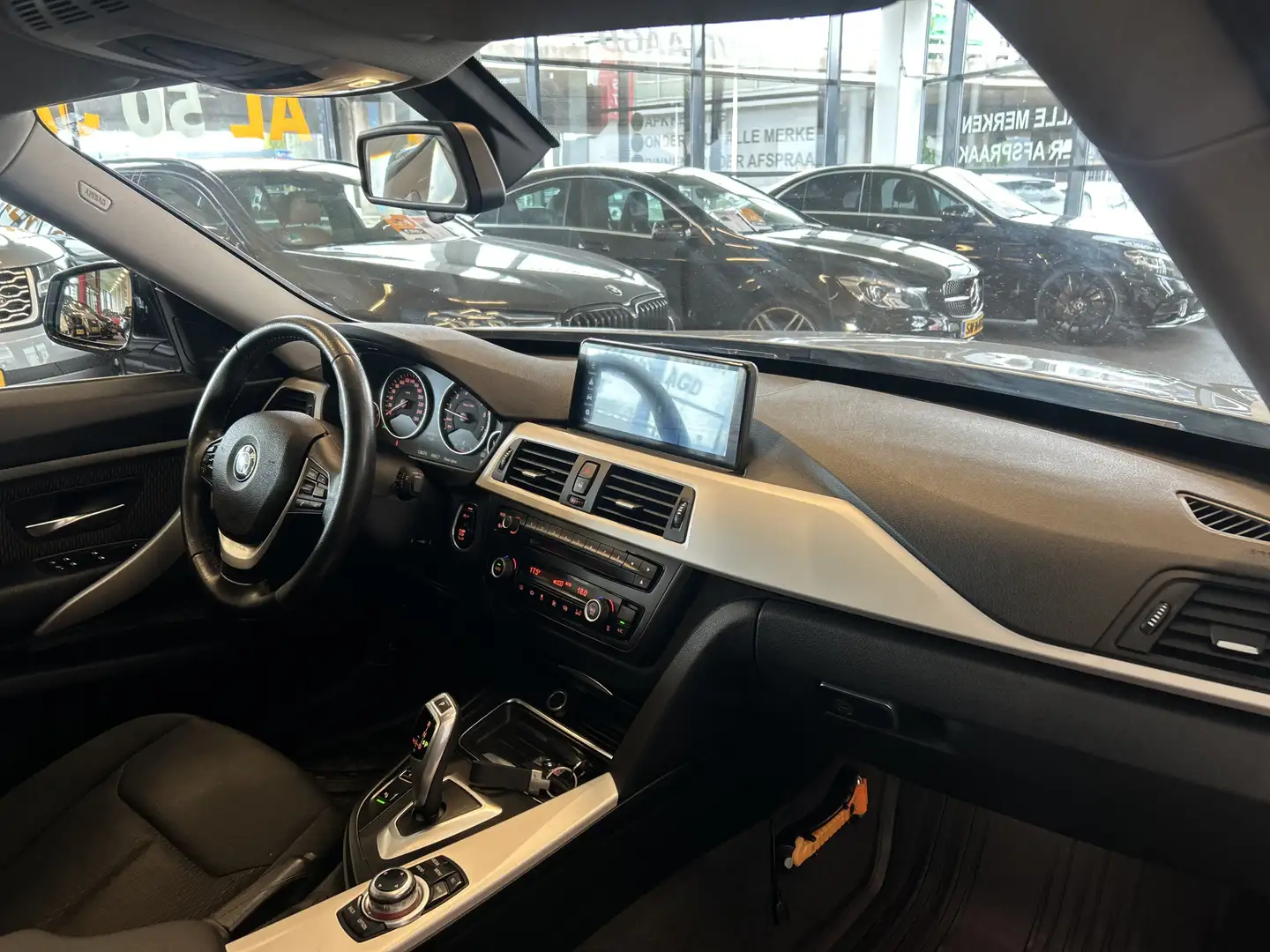 BMW 320 3-serie Gran Turismo 320i Executive | Automaat | H Gris - 2