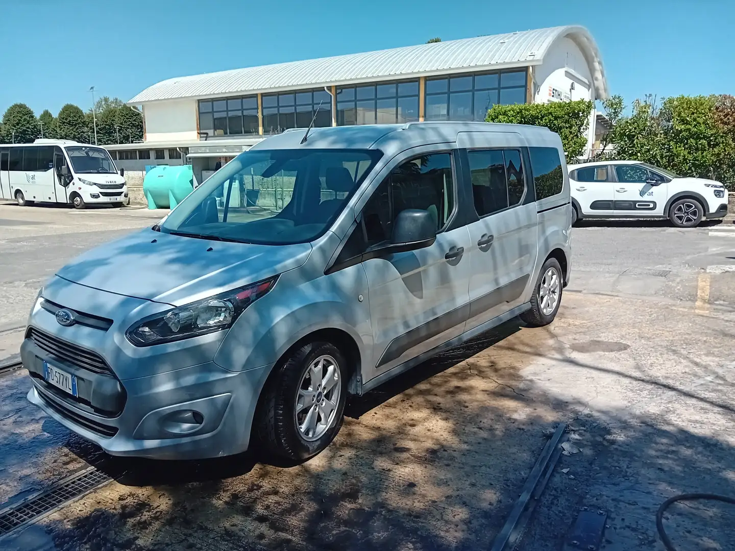 Ford Tourneo Connect 1.5 TD 120 cv  88 kw Grigio - 2