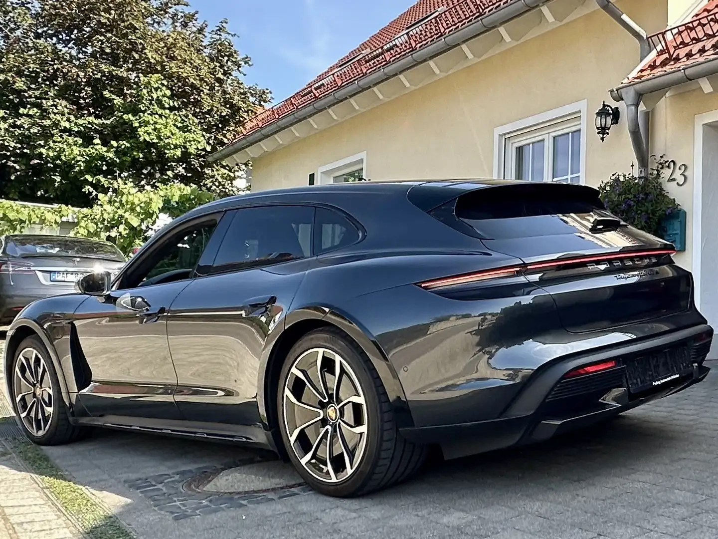 Porsche Taycan Cross Turbo S*NP:228.986*Carbon*Night*PDCC*PCCB*3D Grau - 1