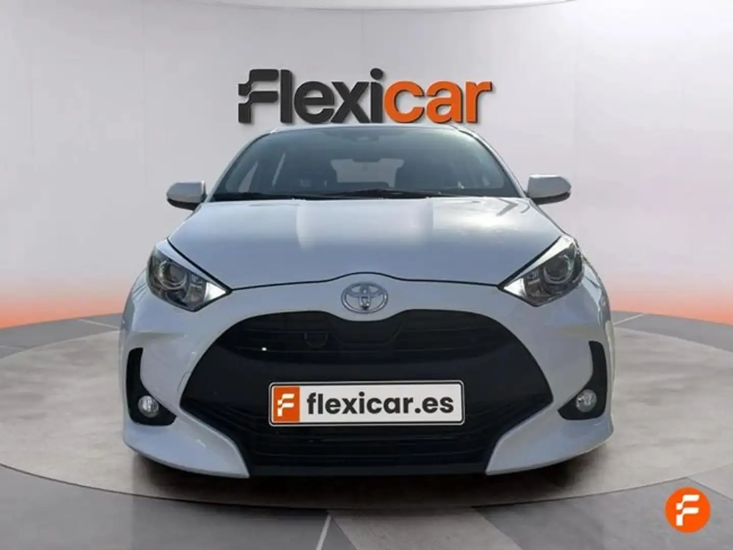 Toyota Yaris 1.0 Active Blanco - 2