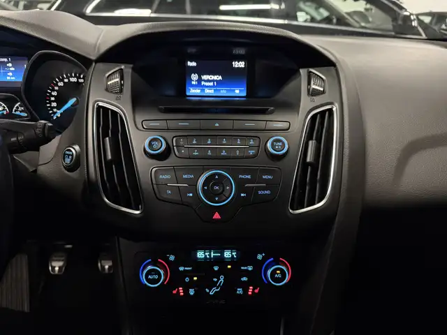 Ford Focus view 10
