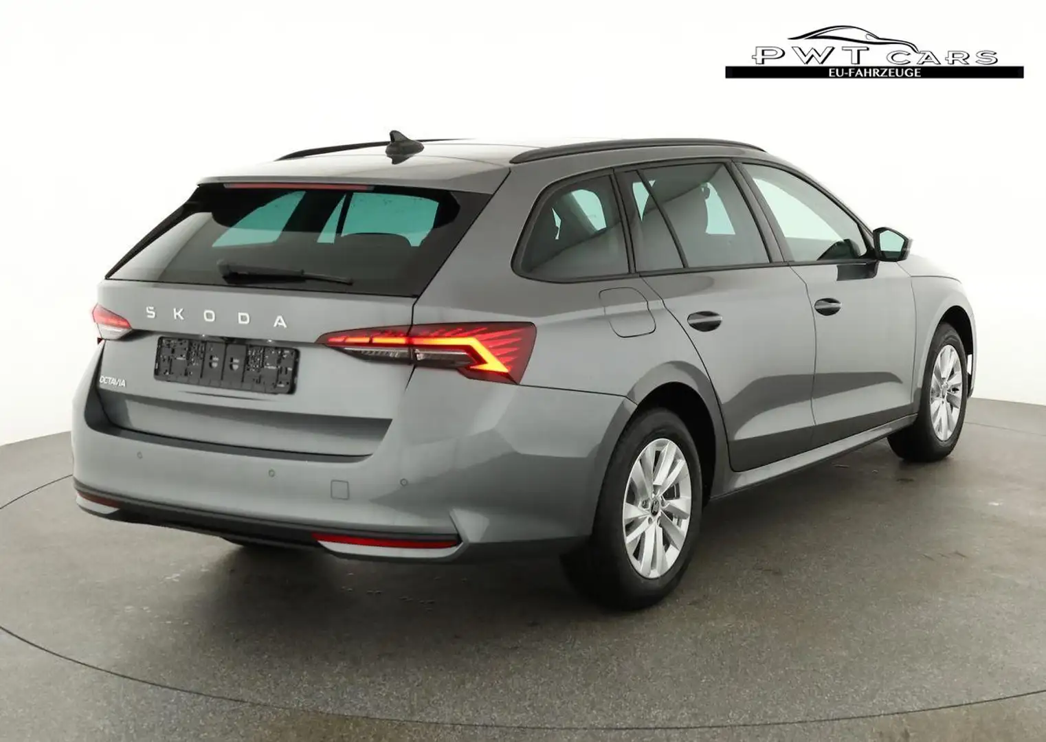 Skoda Octavia Combi 2.0 TDI 110 kW Selection DSG Selection, N... Grau - 2