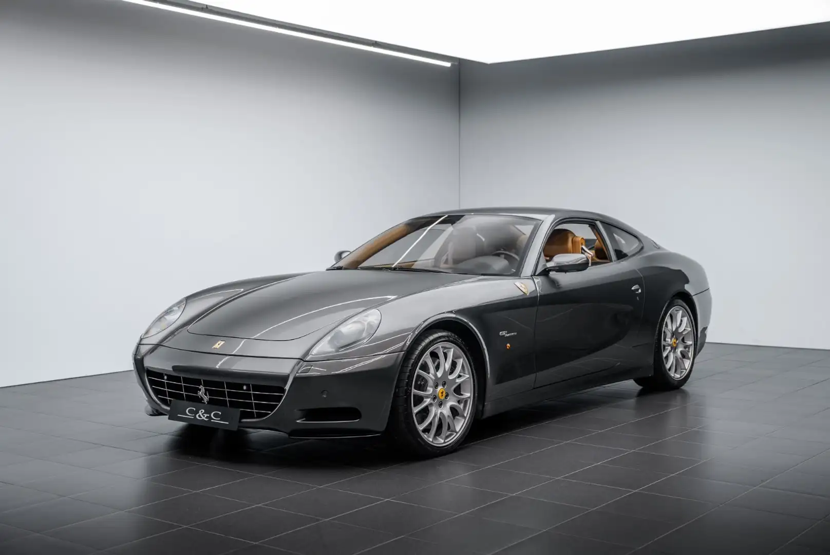 Ferrari 612 Scaglietti F1 HGT2/DT FZG/PDC/BOSE/DAYTONA Grau - 1