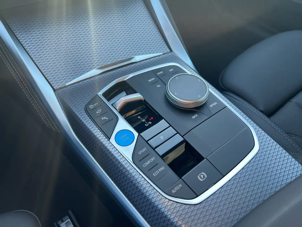 BMW i4 eDrive35 GRAN COUPÈ M SPORT HUD 360° KAMERA KOMFOR 13