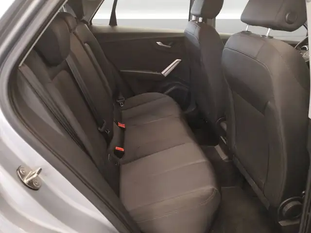 Audi Q2 view 12